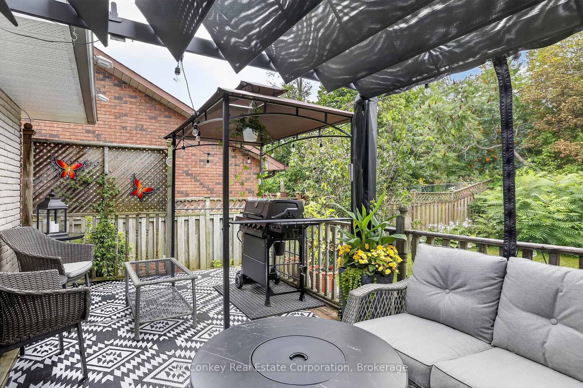 Photo 12 of 1817 Parkwood Circle, Peterborough, Monaghan Ward 2 — HOMEH