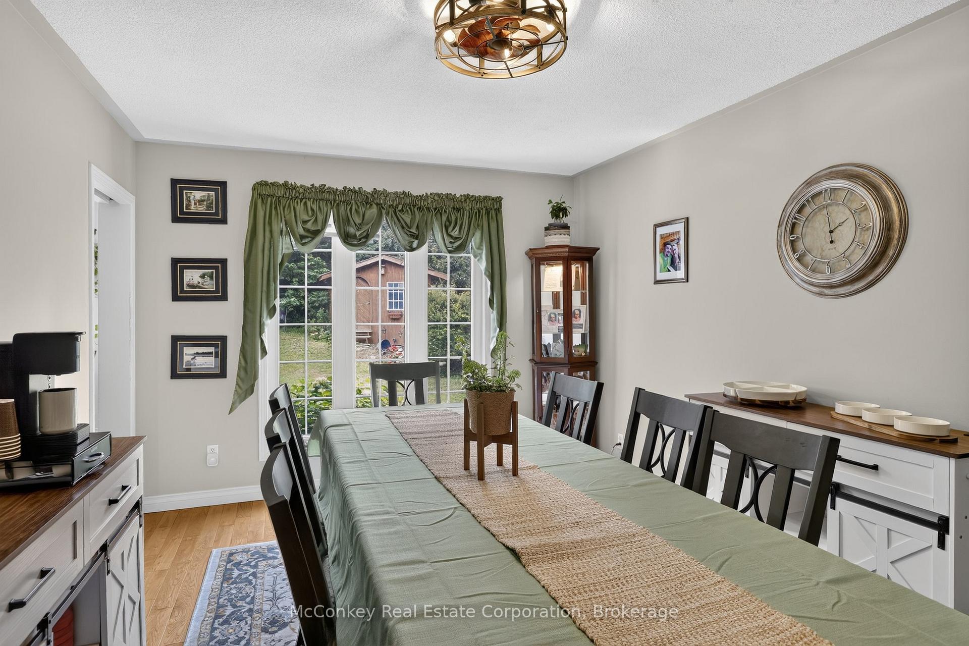 Photo 16 of 1817 Parkwood Circle, Peterborough, Monaghan Ward 2 — HOMEH