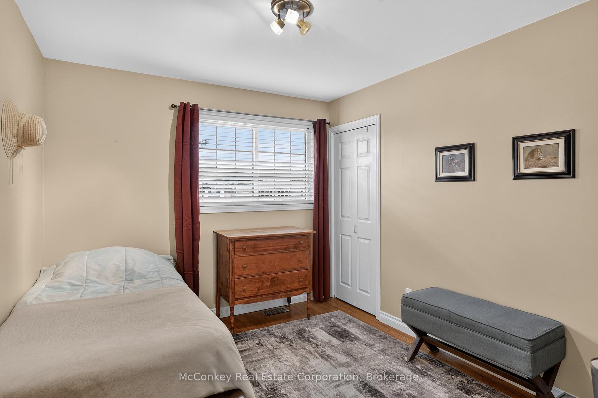 Photo 23 of 1817 Parkwood Circle, Peterborough, Monaghan Ward 2 — HOMEH