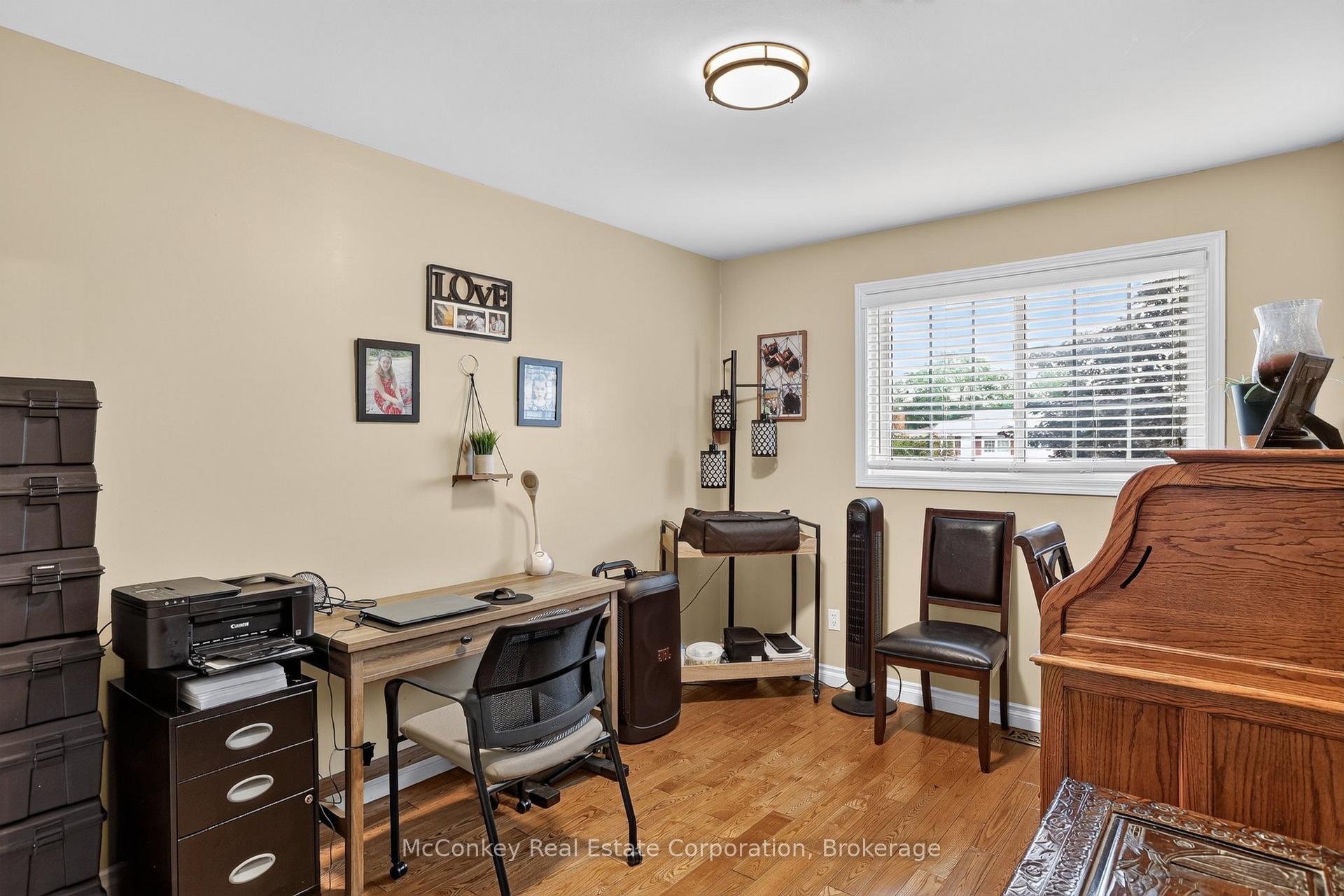 Photo 26 of 1817 Parkwood Circle, Peterborough, Monaghan Ward 2 — HOMEH