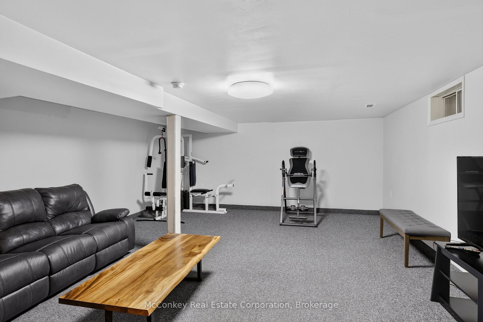 Photo 28 of 1817 Parkwood Circle, Peterborough, Monaghan Ward 2 — HOMEH