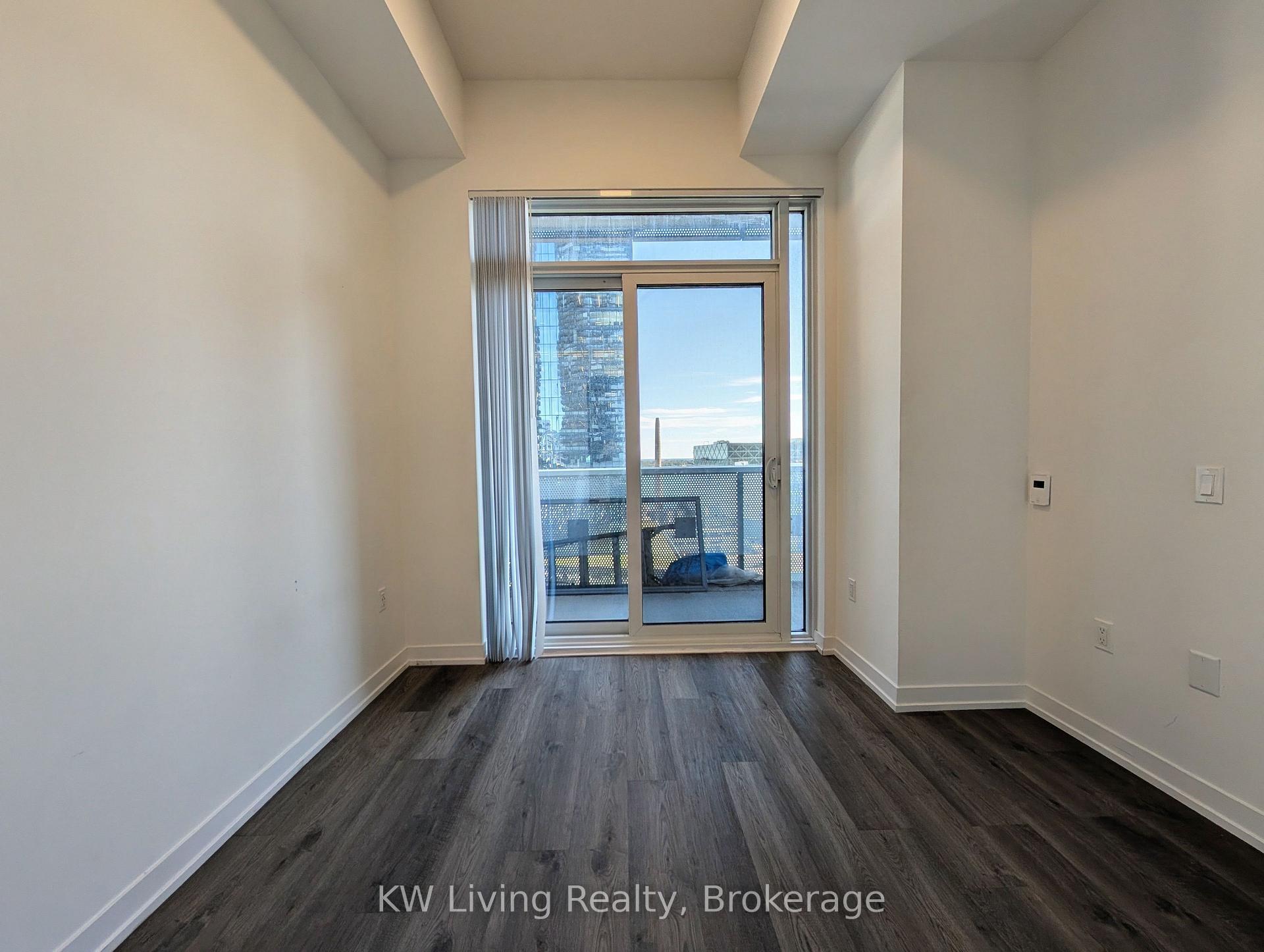 Photo 8 of Unit 1509, 55 Cooper Street, Toronto, Waterfront Communities — HOMEH
