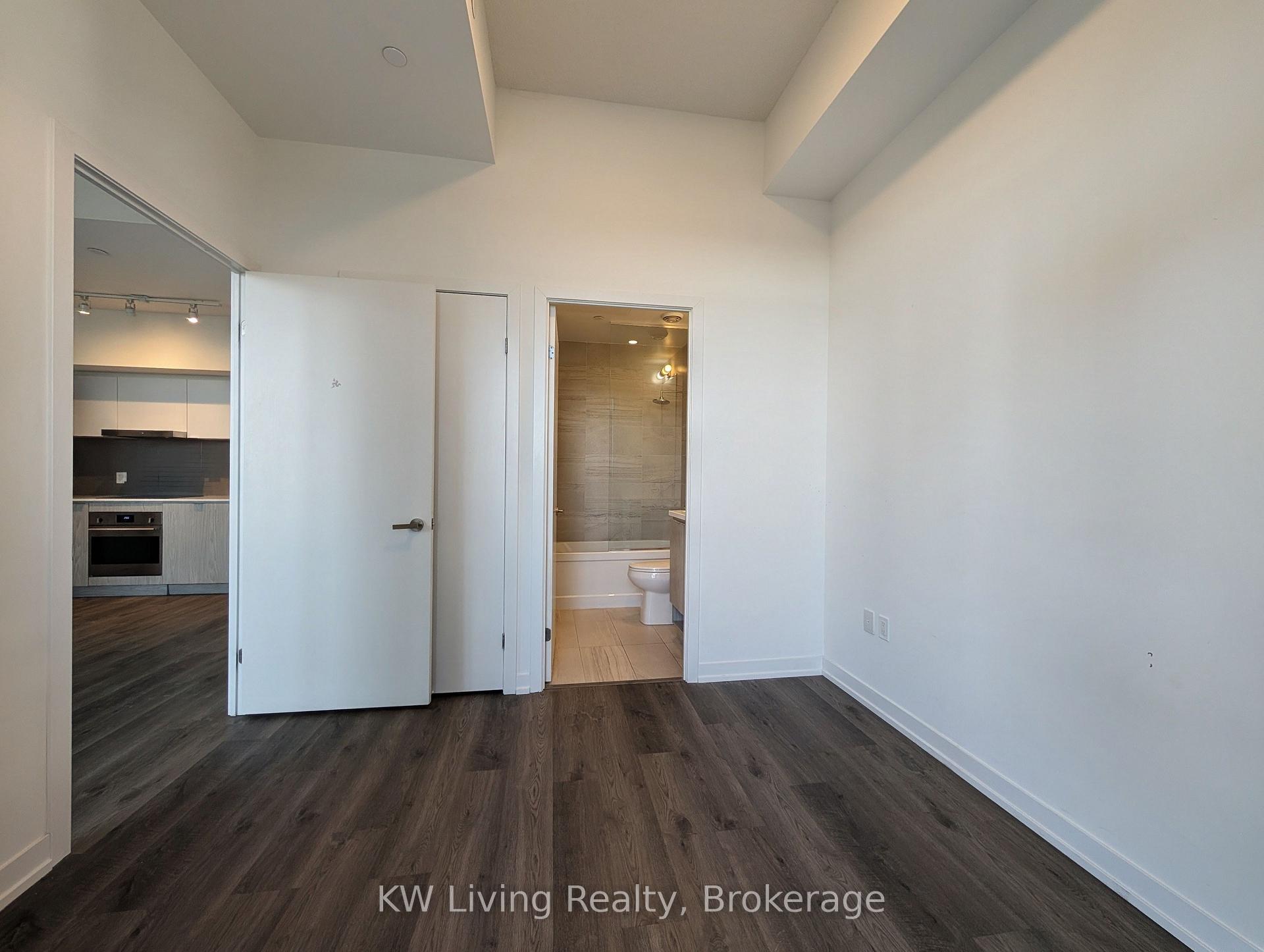Photo 11 of Unit 1509, 55 Cooper Street, Toronto, Waterfront Communities — HOMEH