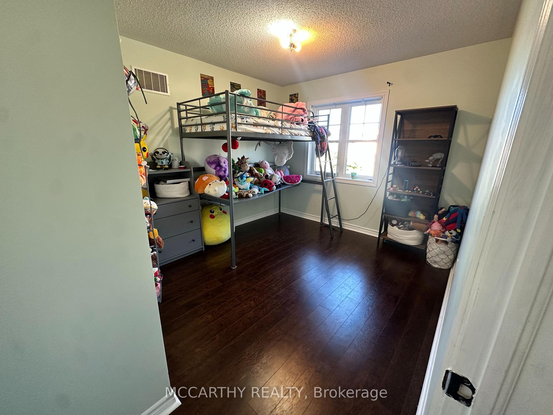 Photo 18 of 516 Davis Drive, Shelburne — HOMEH