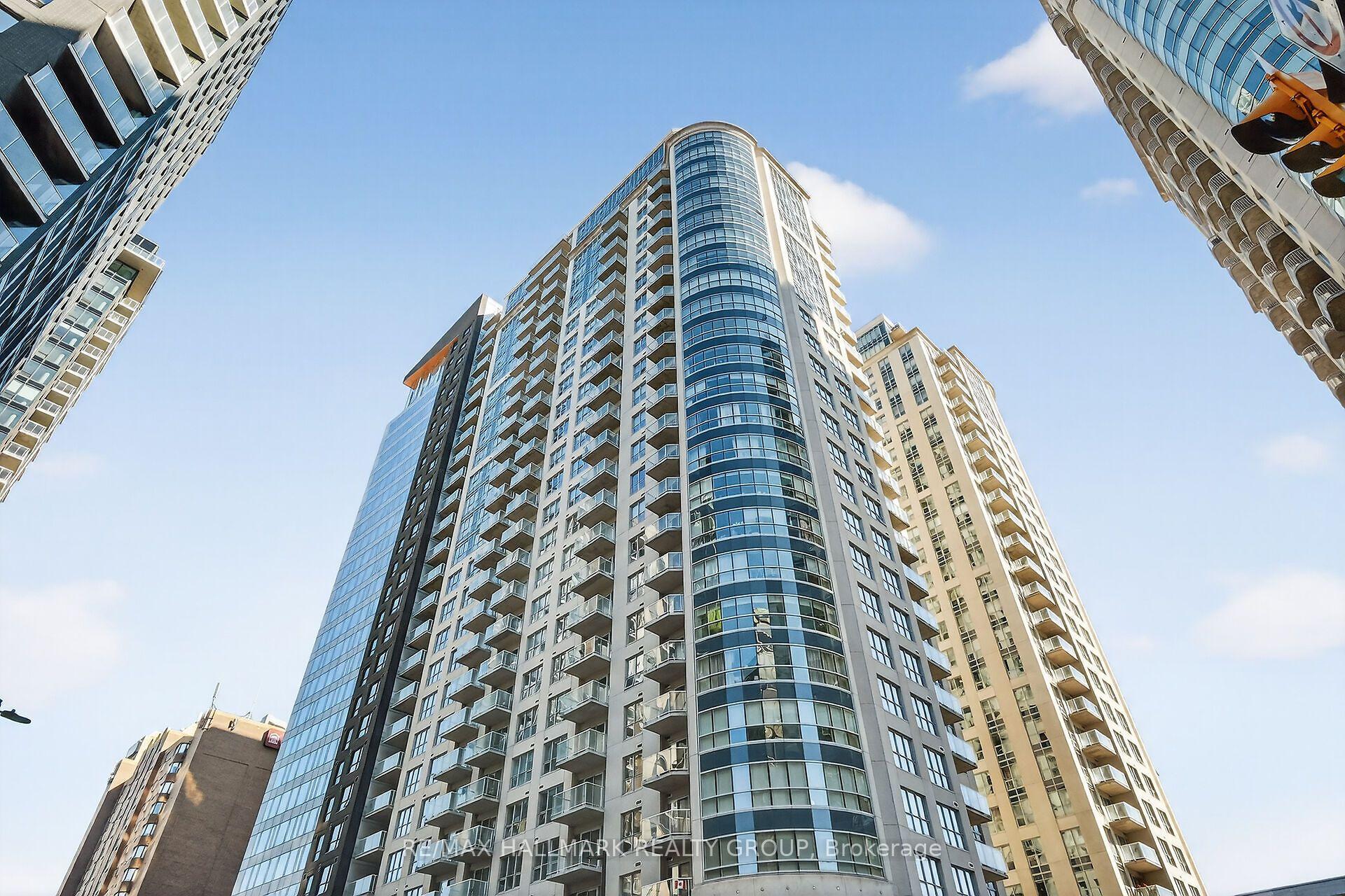 Front of Unit 1501, 242 Rideau Street