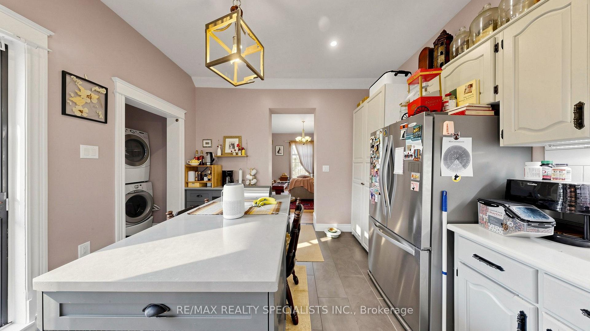Photo 9 of 1316 King Street E, Hamilton, Delta — HOMEH