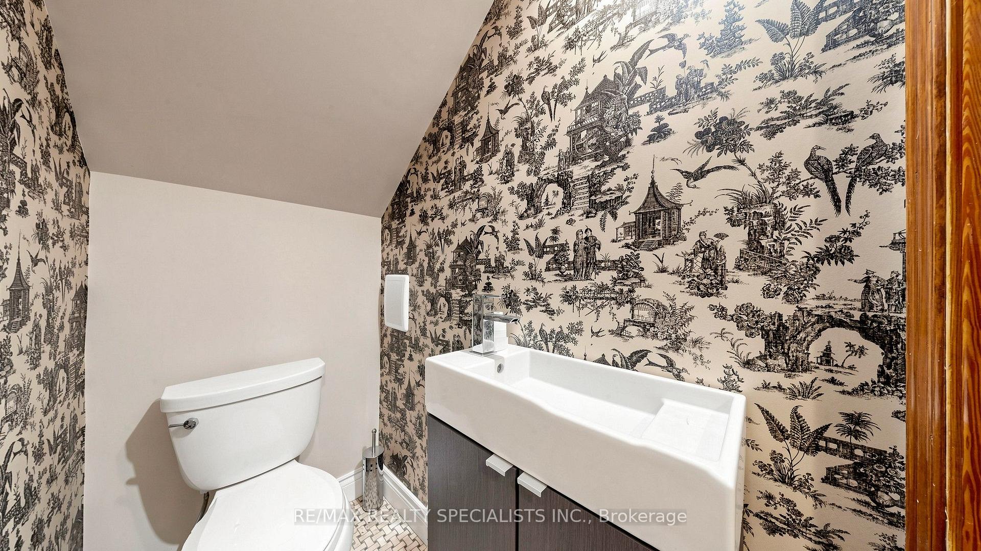 Photo 15 of 1316 King Street E, Hamilton, Delta — HOMEH