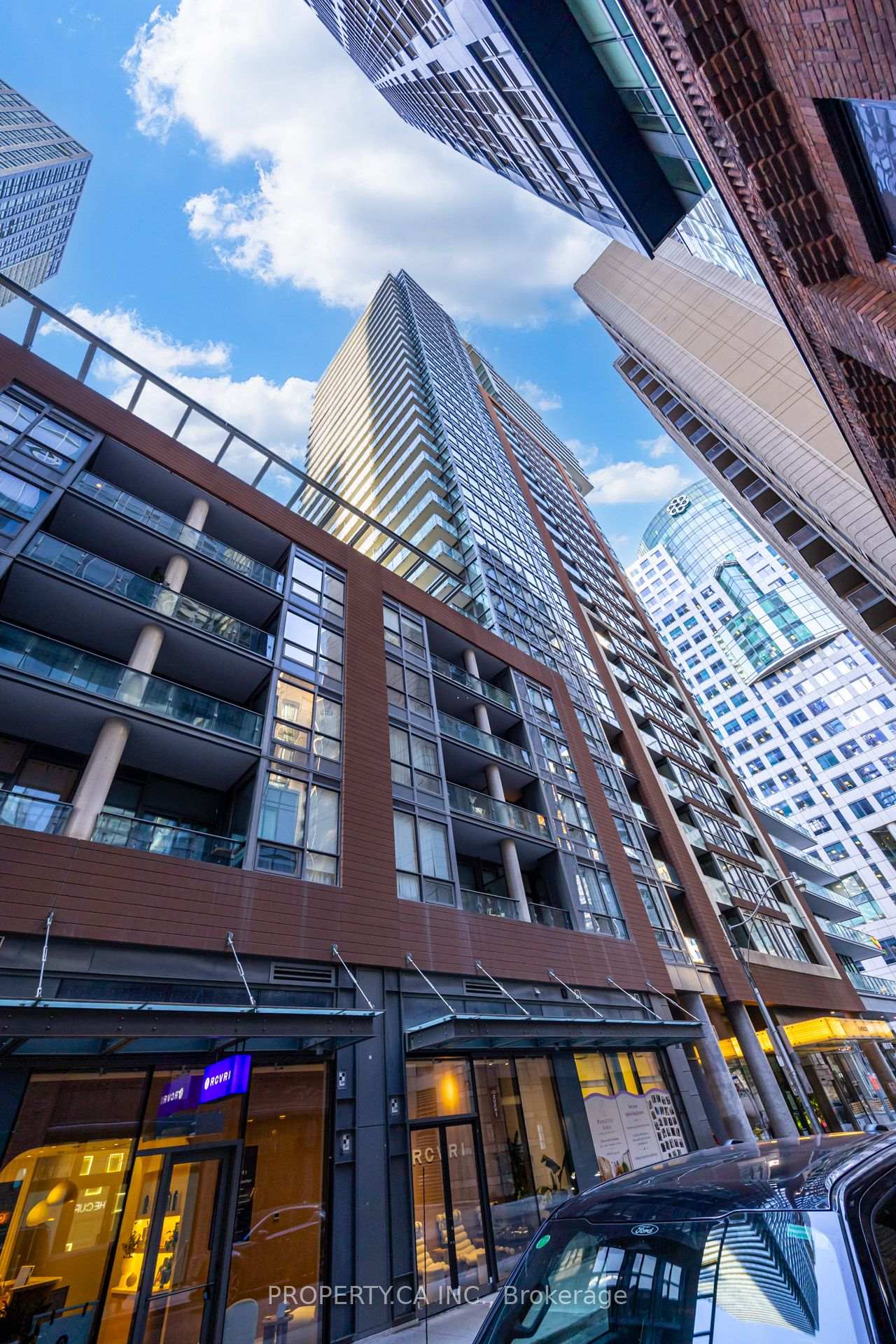 Photo 3 of Unit 416, 8 Mercer Street, Toronto, Waterfront Communities — HOMEH