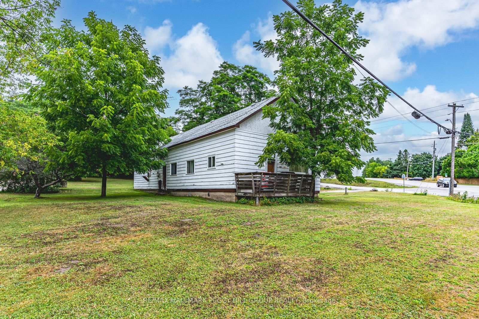 Photo of 332 Champlain Road