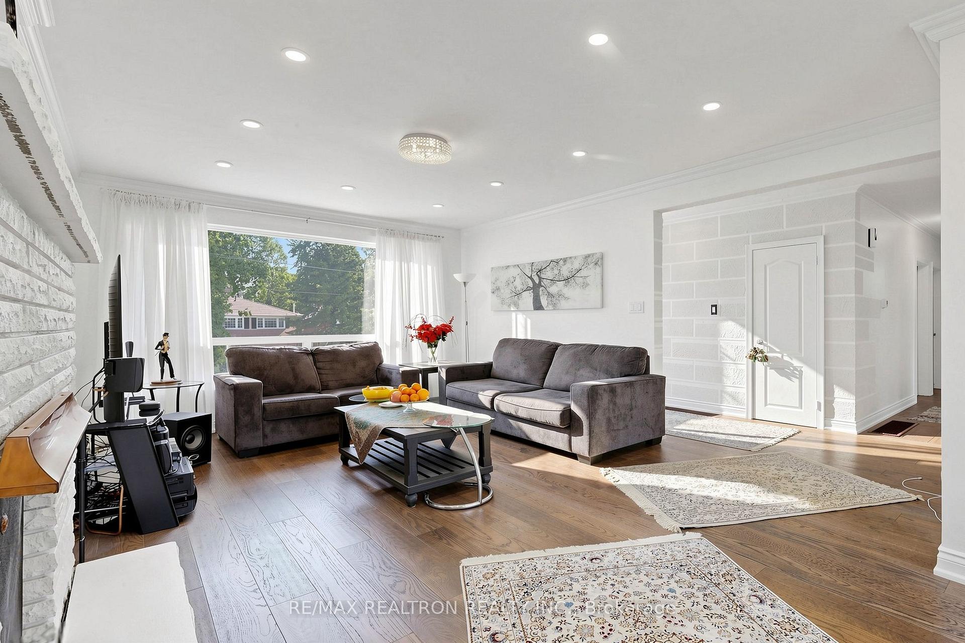 Photo 3 of Unit Main, 244 Tampico Road, Richmond Hill, Mill Pond — HOMEH