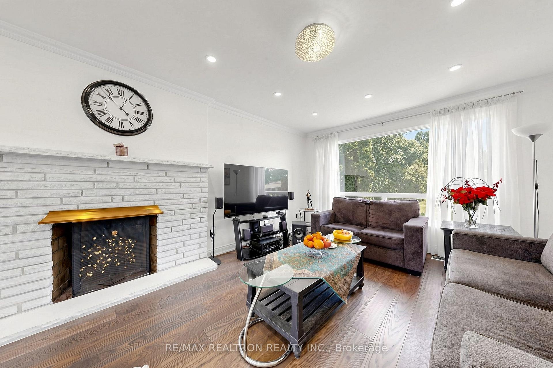 Photo 4 of Unit Main, 244 Tampico Road, Richmond Hill, Mill Pond — HOMEH
