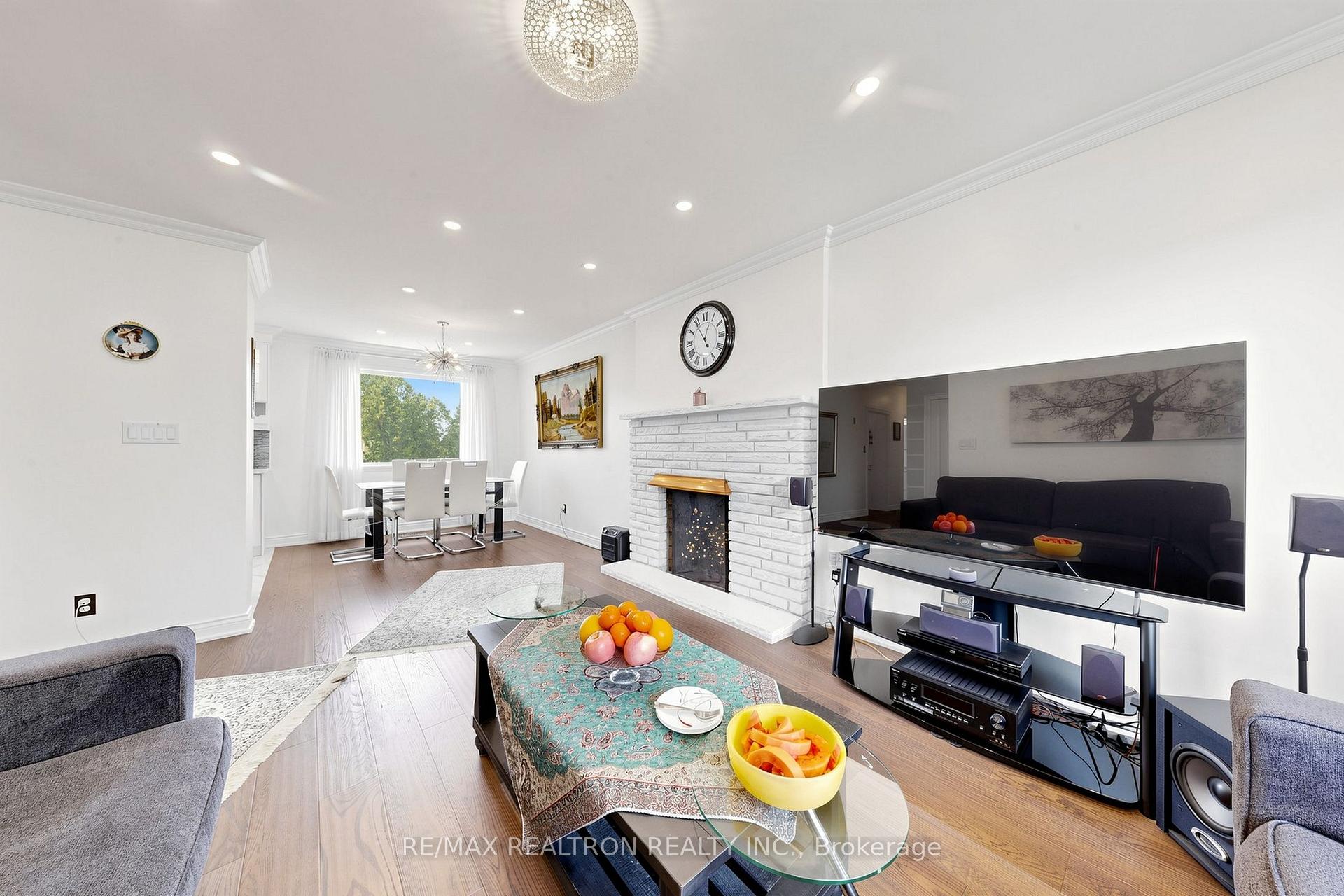 Photo 5 of Unit Main, 244 Tampico Road, Richmond Hill, Mill Pond — HOMEH