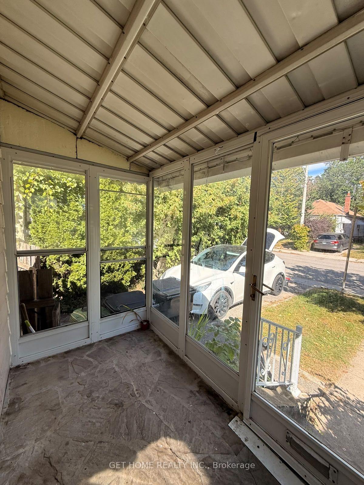 Photo 2 of 100 Cadorna Avenue, Toronto, East York — HOMEH