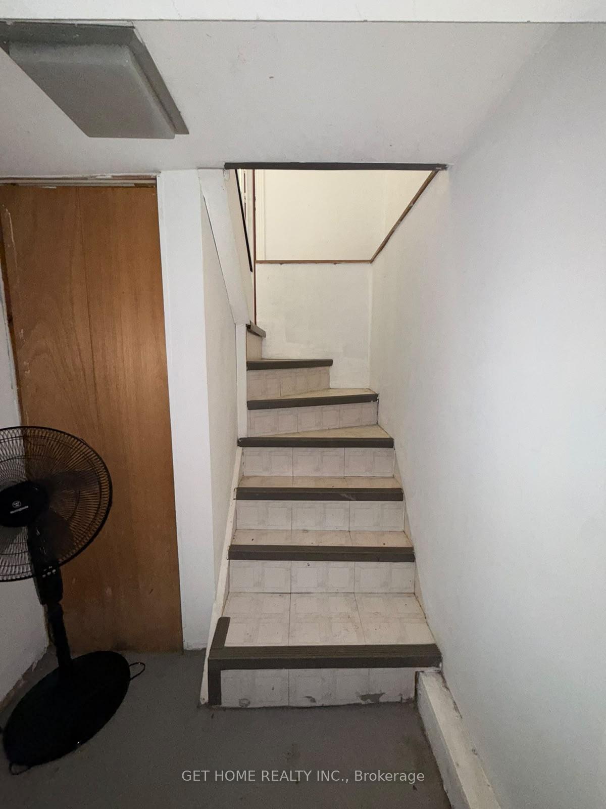 Photo 4 of 100 Cadorna Avenue, Toronto, East York — HOMEH
