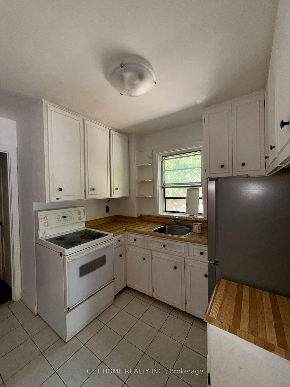 Photo 5 of 100 Cadorna Avenue, Toronto, East York — HOMEH
