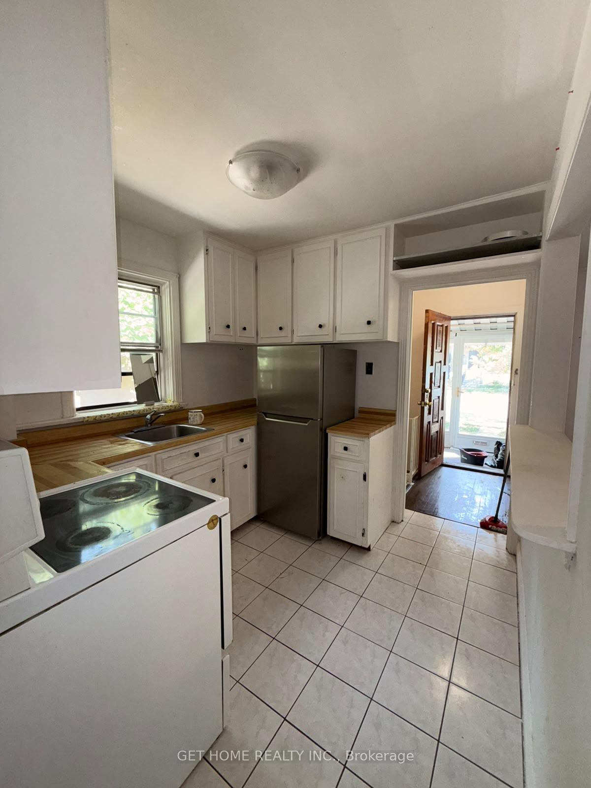 Photo 6 of 100 Cadorna Avenue, Toronto, East York — HOMEH