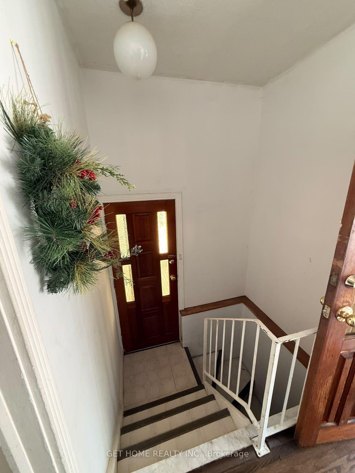 Photo 12 of 100 Cadorna Avenue, Toronto, East York — HOMEH