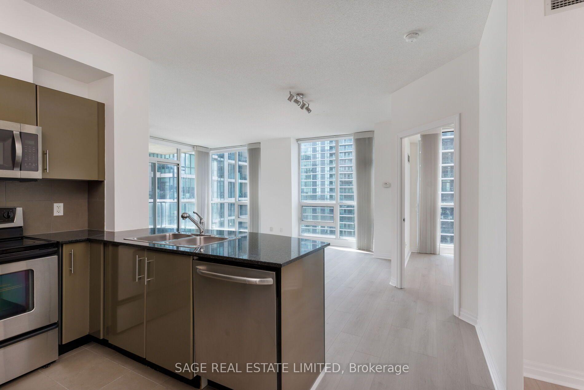 Photo 8 of Unit 2711, 16 Yonge Street, Toronto, Waterfront Communities — HOMEH