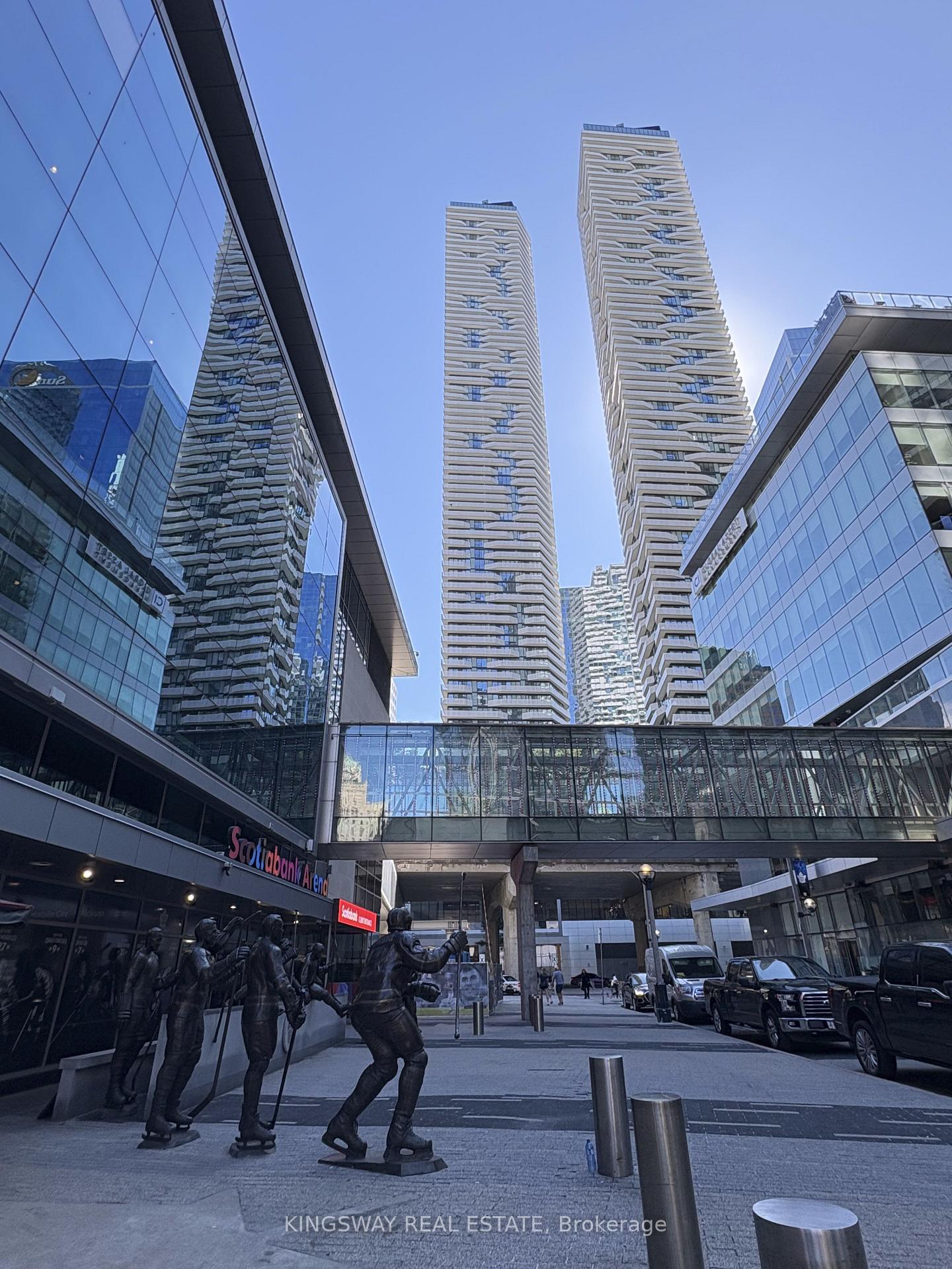 Photo 3 of Unit 5004, 88 Harbour Street, Toronto, Waterfront Communities — HOMEH