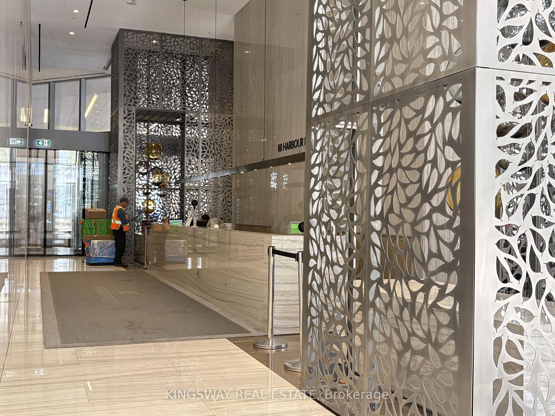 Photo 4 of Unit 5004, 88 Harbour Street, Toronto, Waterfront Communities — HOMEH