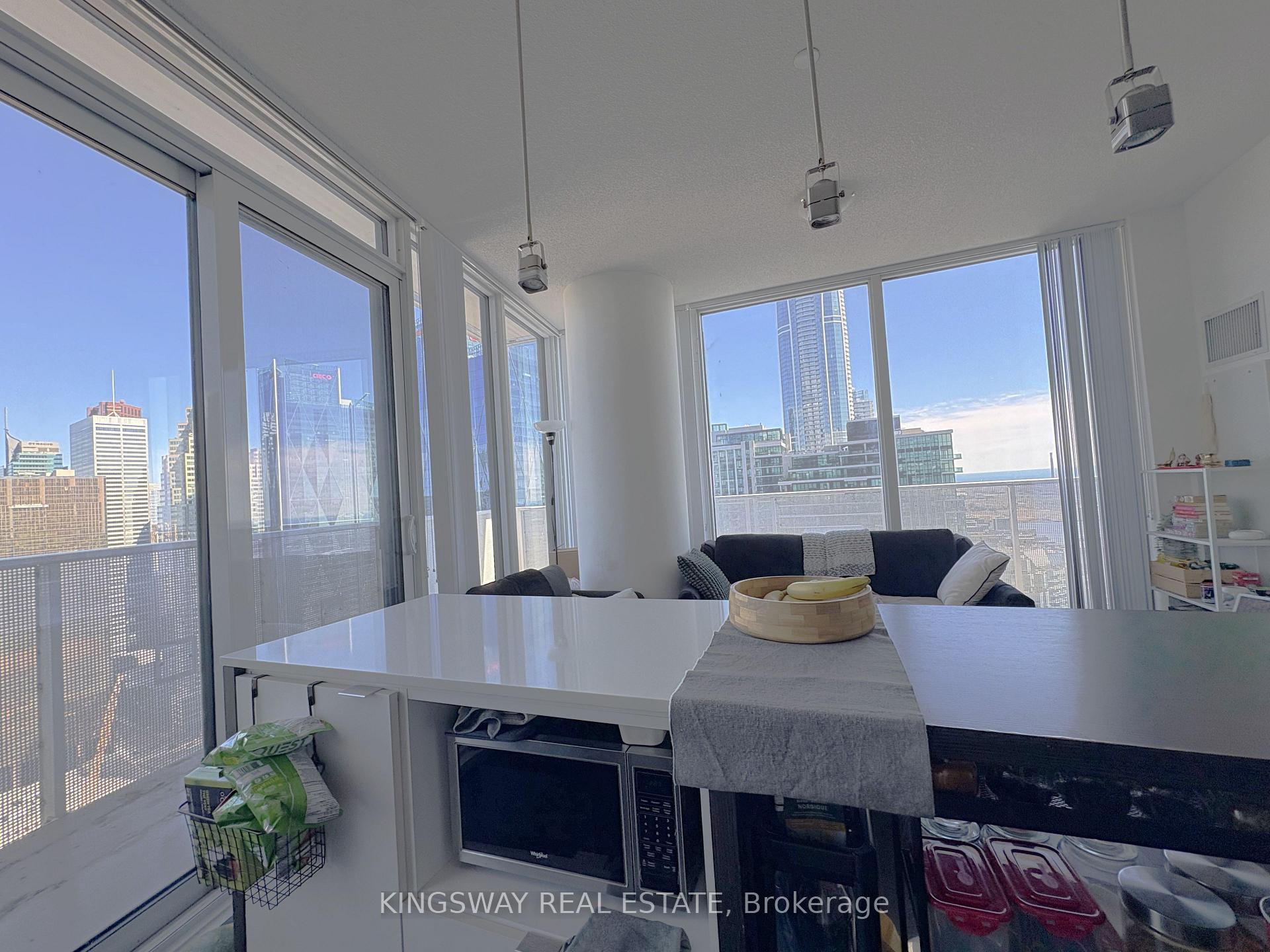 Photo 8 of Unit 5004, 88 Harbour Street, Toronto, Waterfront Communities — HOMEH