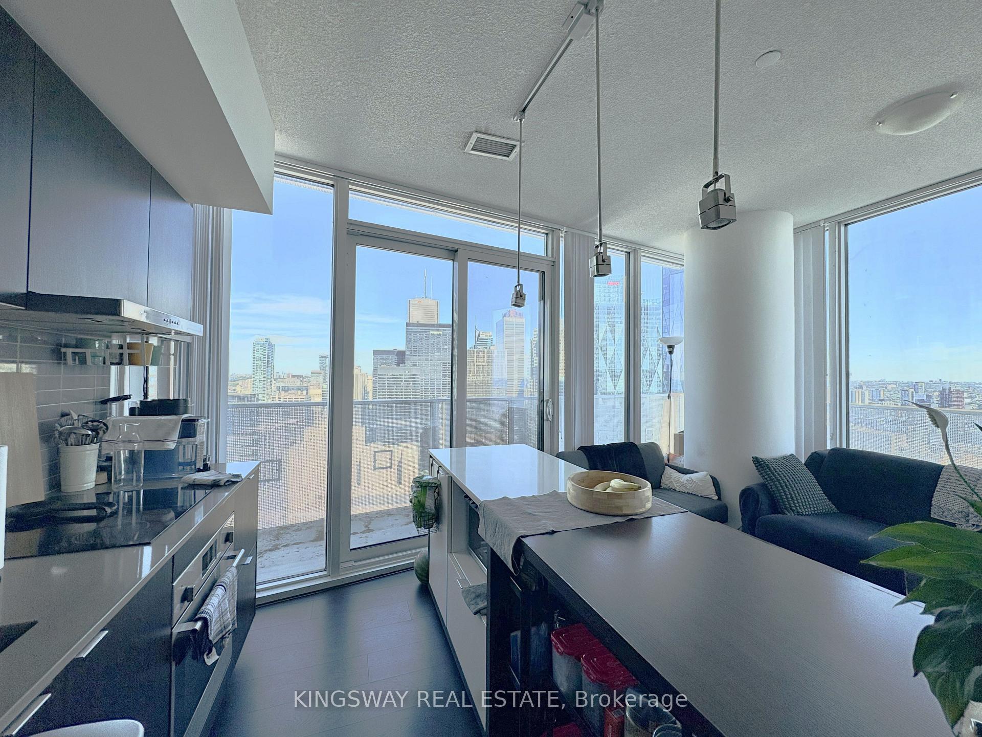 Photo 9 of Unit 5004, 88 Harbour Street, Toronto, Waterfront Communities — HOMEH