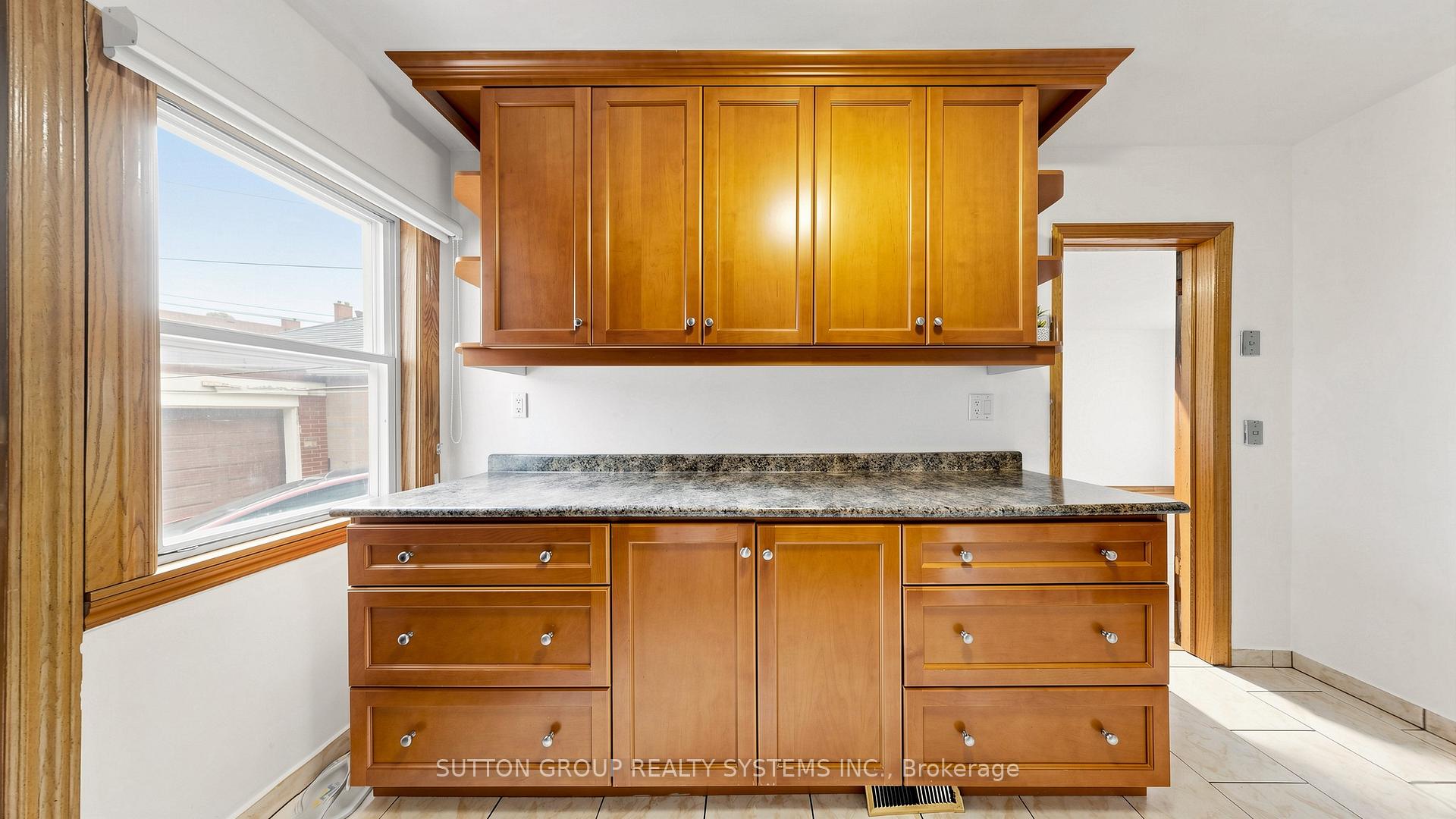 Photo 8 of 683 Old Weston Road, Toronto, Weston-Pellam Park — HOMEH