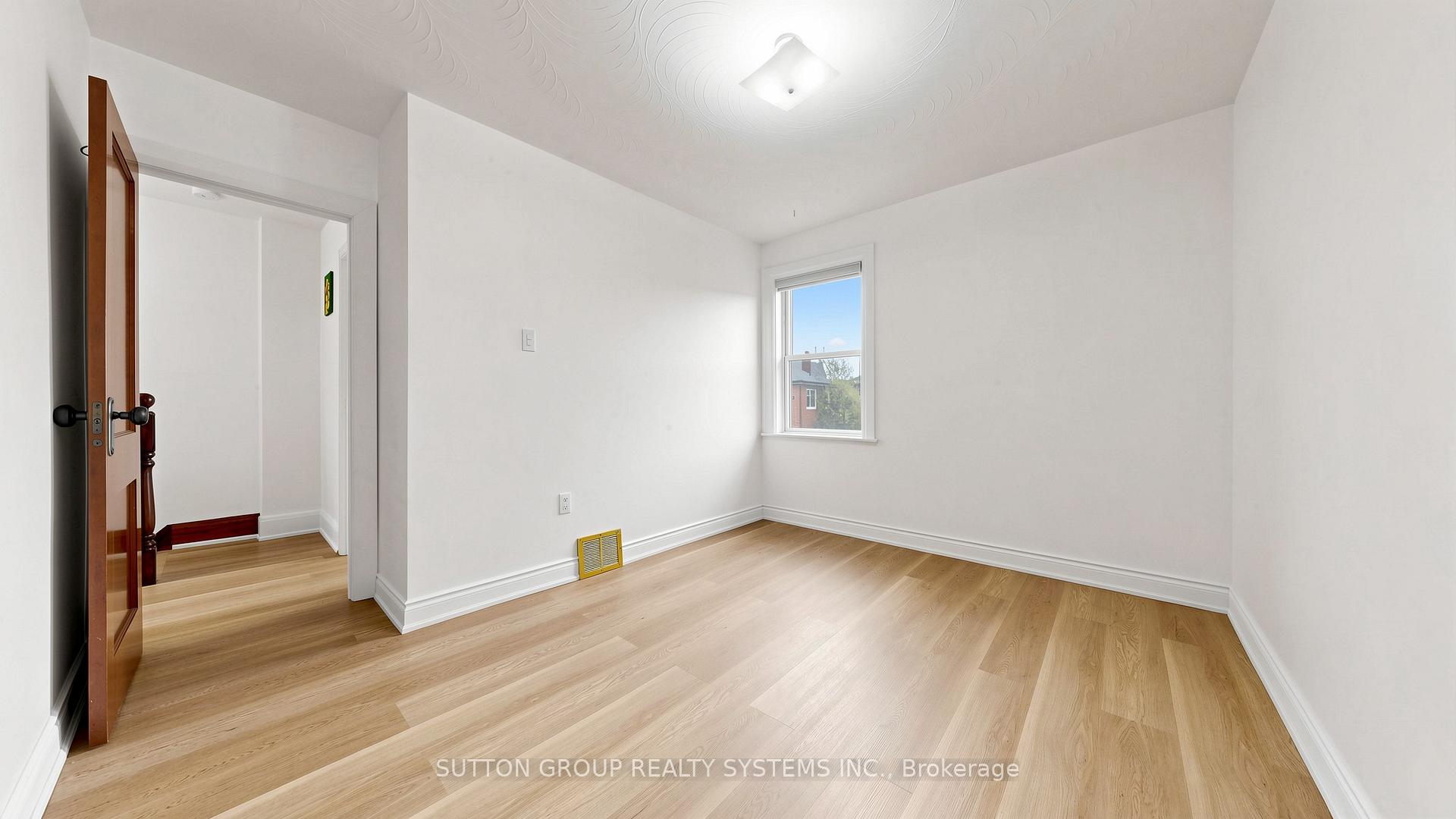 Photo 14 of 683 Old Weston Road, Toronto, Weston-Pellam Park — HOMEH