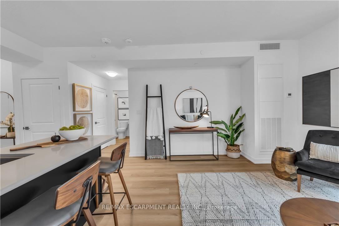 Photo 15 of Unit 237, 10 Mallard Trail, Hamilton, Waterdown — HOMEH