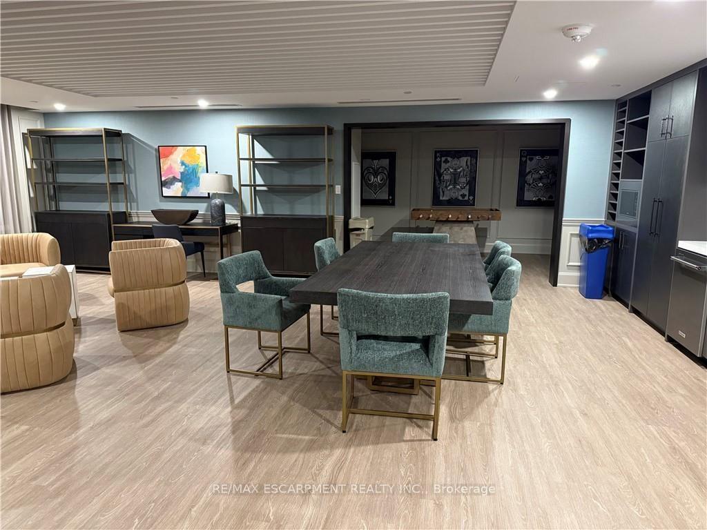 Photo 37 of Unit 237, 10 Mallard Trail, Hamilton, Waterdown — HOMEH