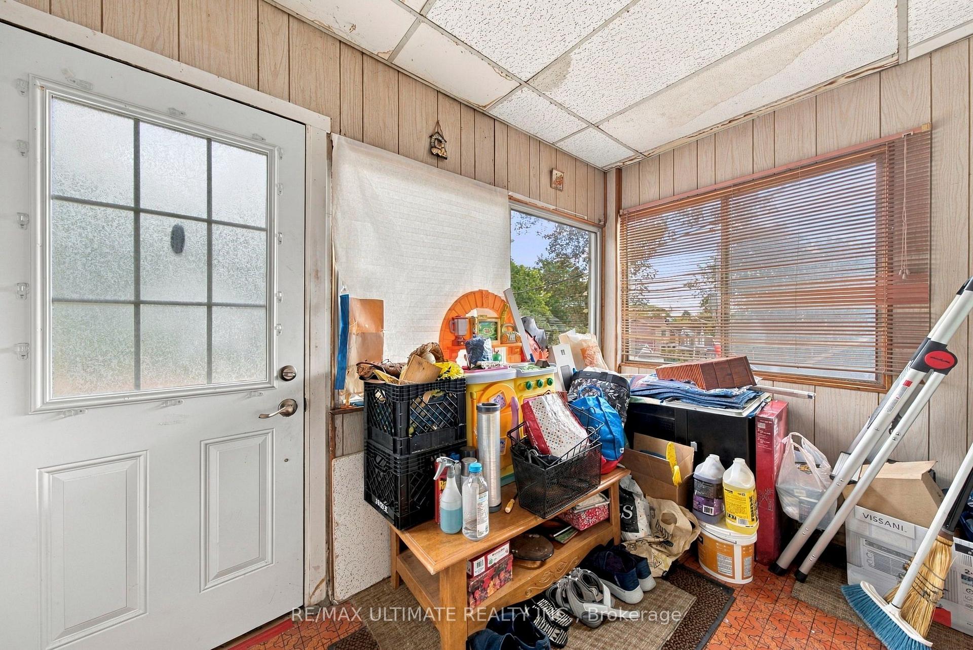 Photo 3 of 426 Woodfield Road, Toronto, Greenwood-Coxwell — HOMEH