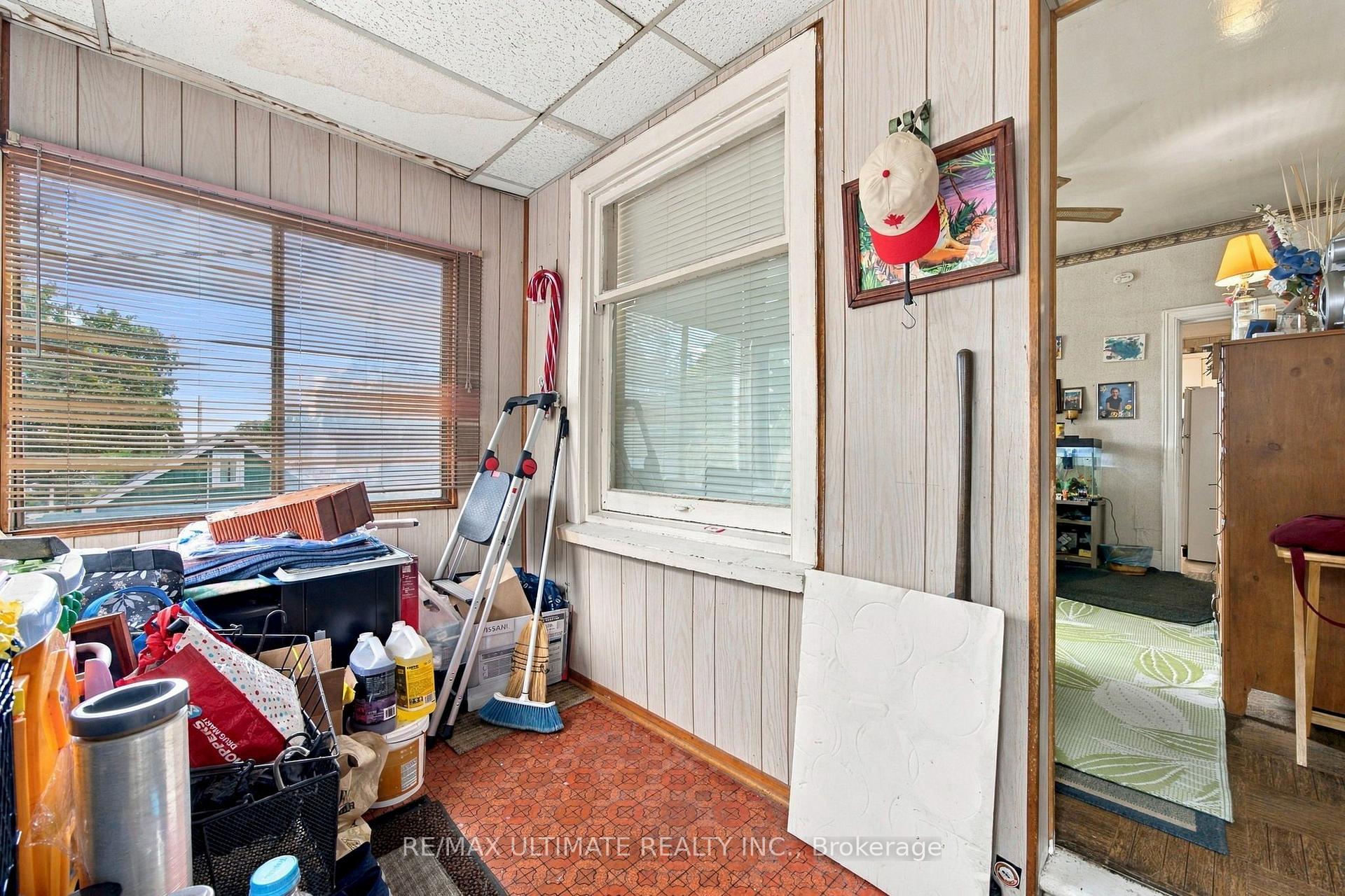 Photo 4 of 426 Woodfield Road, Toronto, Greenwood-Coxwell — HOMEH