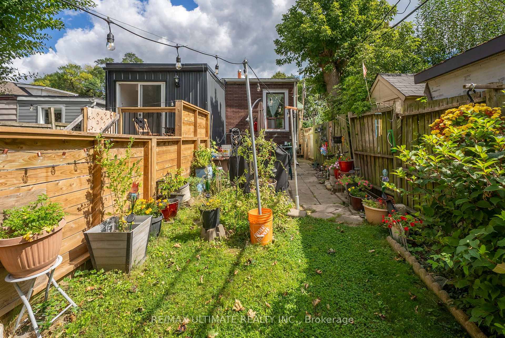 Photo 18 of 426 Woodfield Road, Toronto, Greenwood-Coxwell — HOMEH