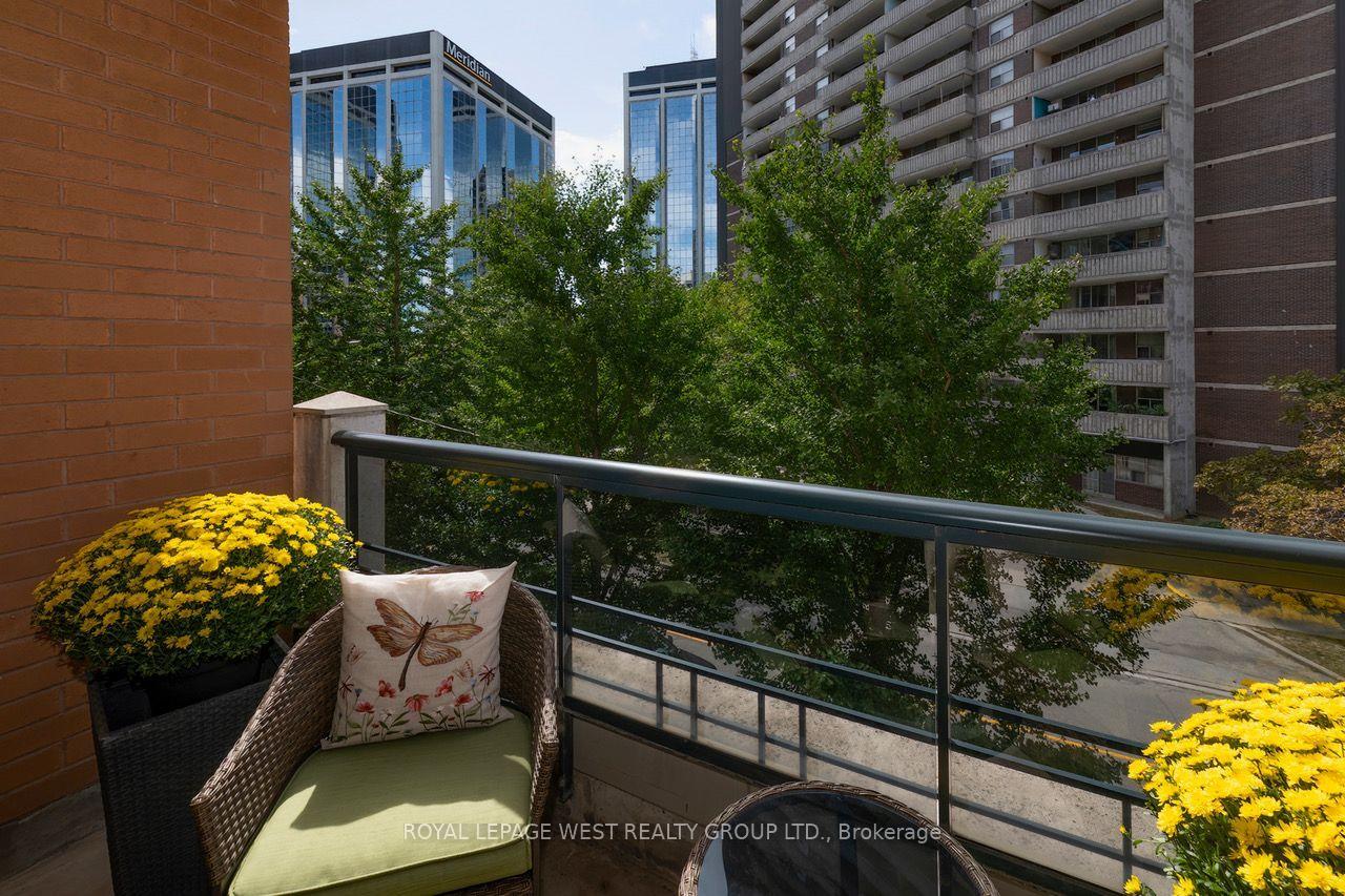 Photo 23 of Unit 302, 1 Lomond Drive, Etobicoke, Islington-City Centre West — HOMEH