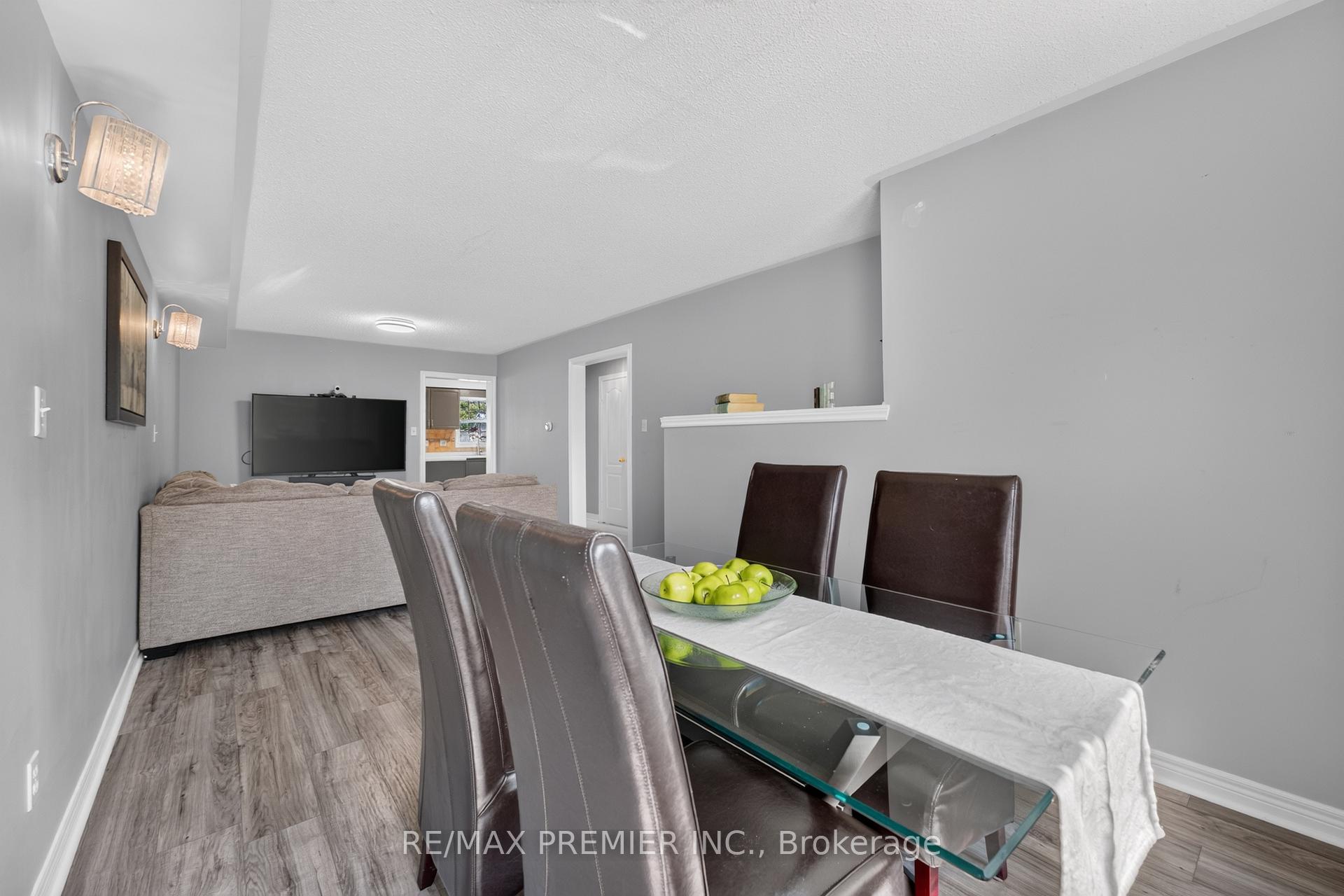 Photo 8 of 47 Milloy Place, Aurora, Aurora Grove — HOMEH