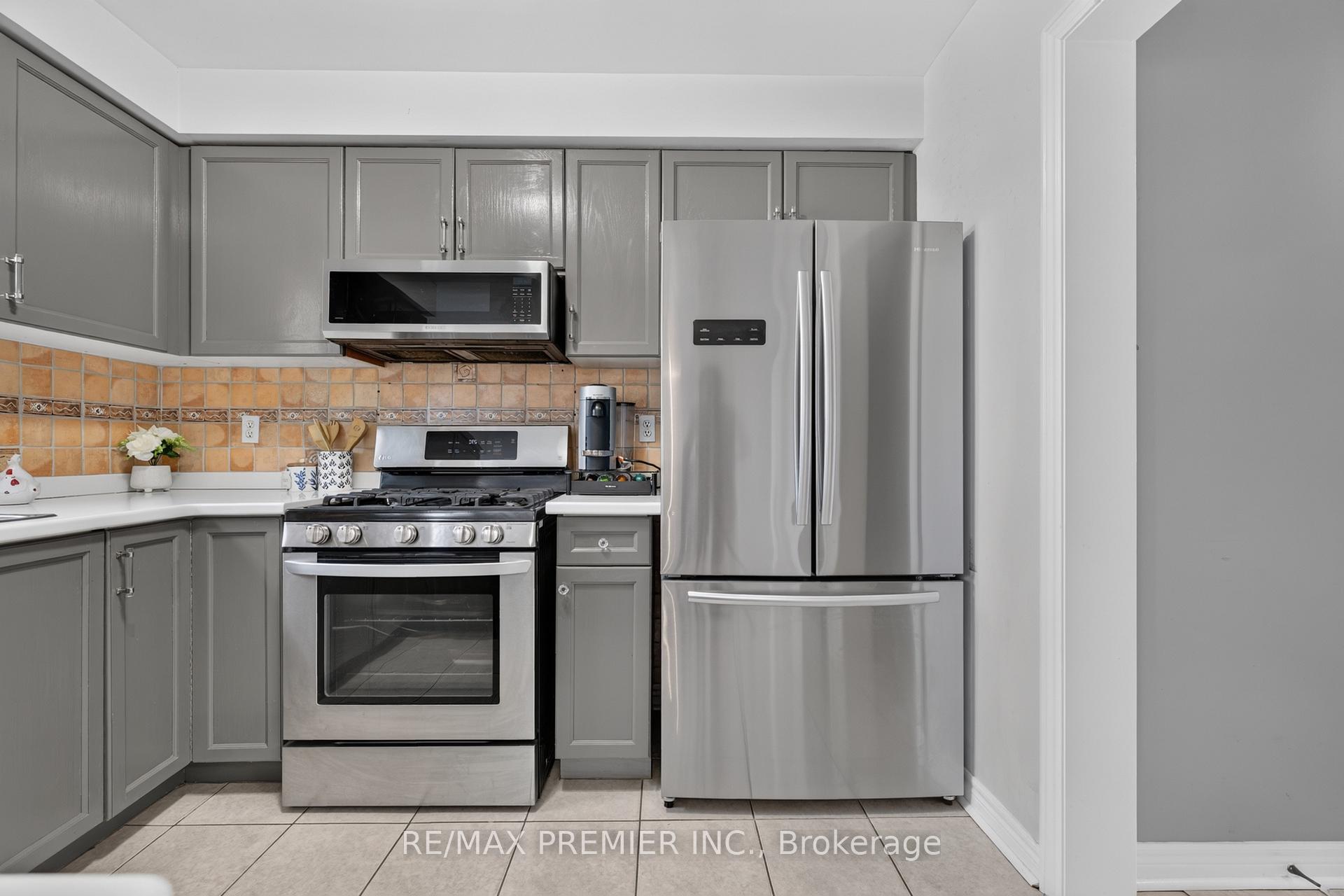 Photo 13 of 47 Milloy Place, Aurora, Aurora Grove — HOMEH