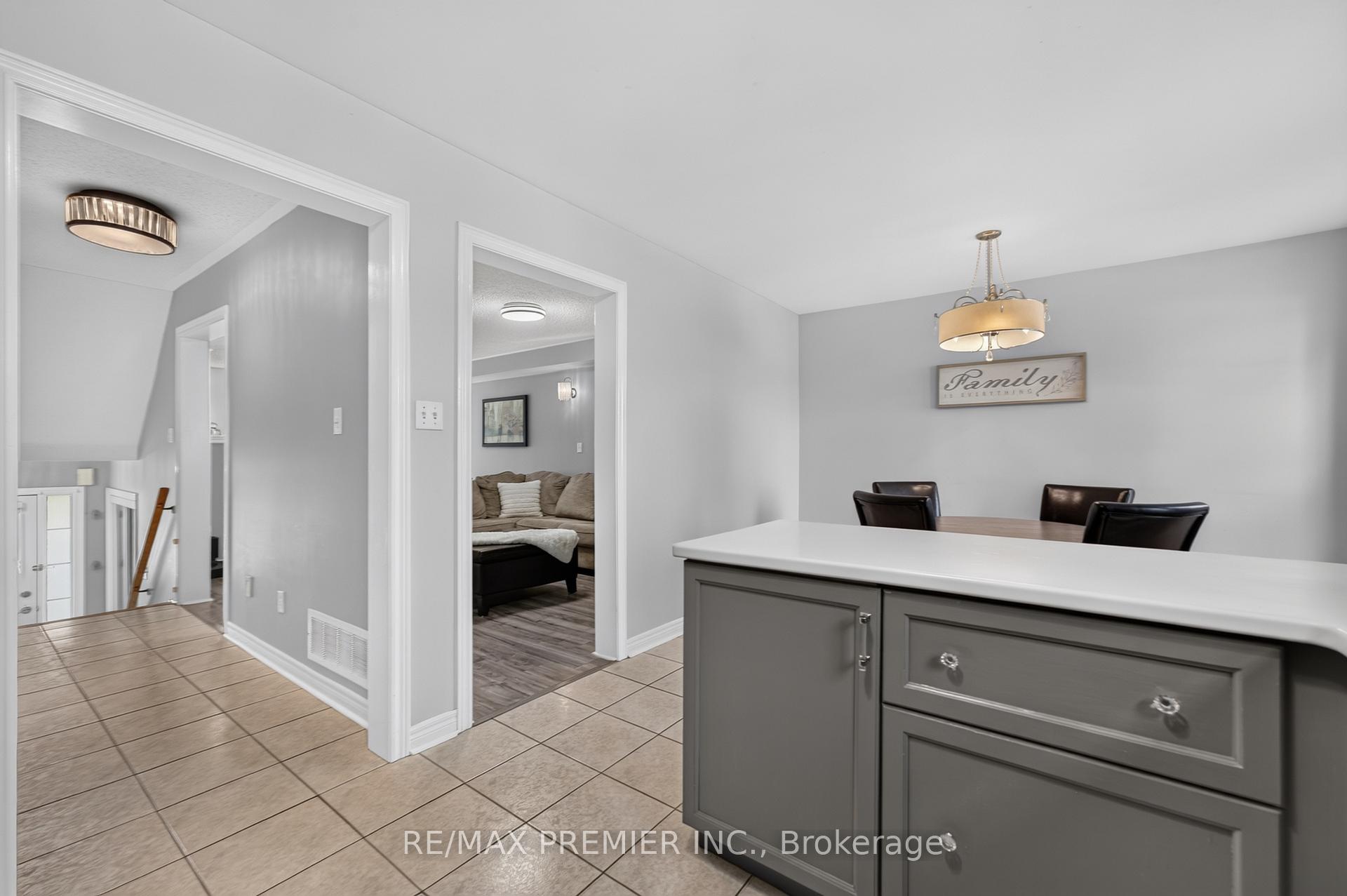 Photo 16 of 47 Milloy Place, Aurora, Aurora Grove — HOMEH