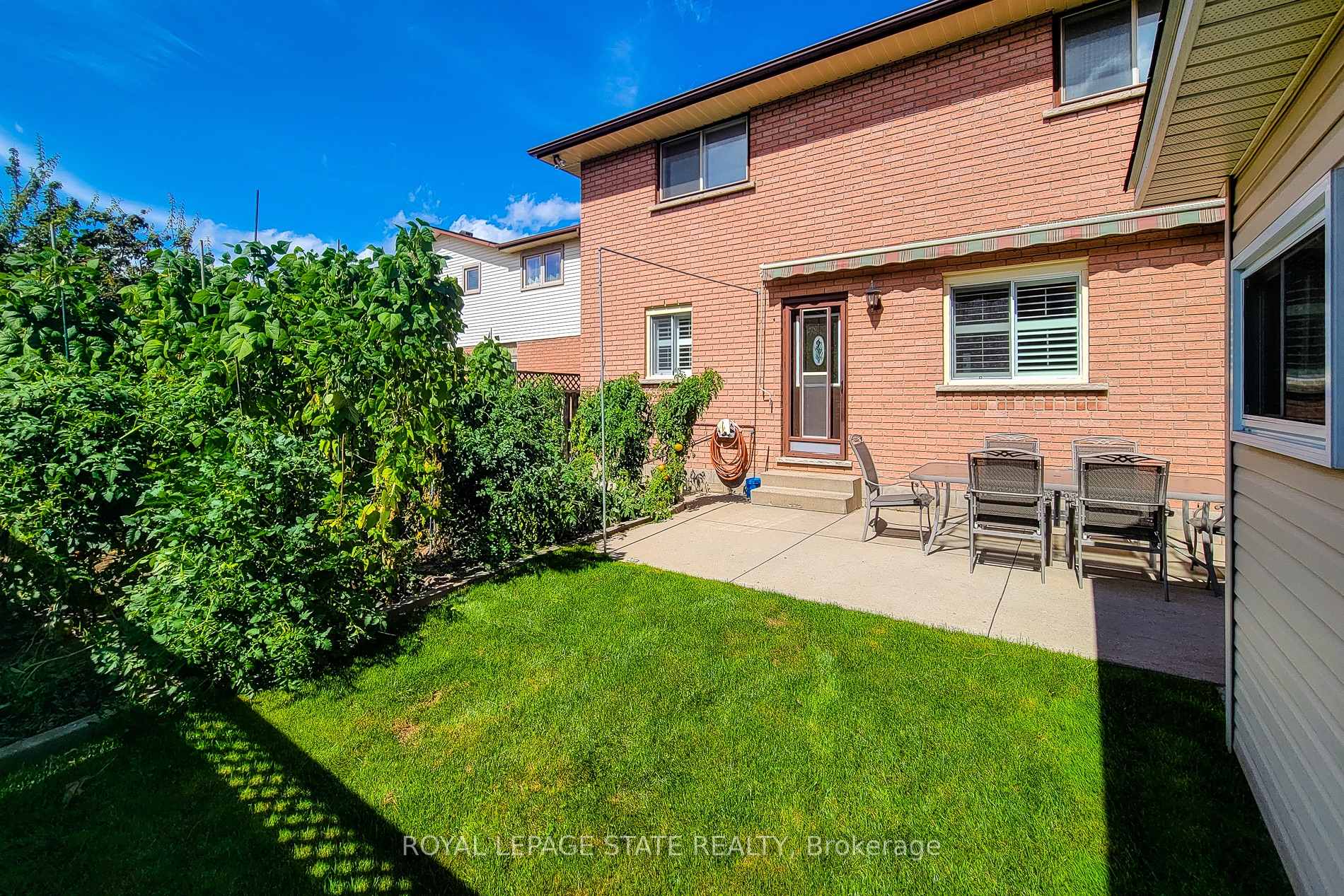 Photo 5 of 276 Greencedar Drive, Hamilton, Gurnett — HOMEH