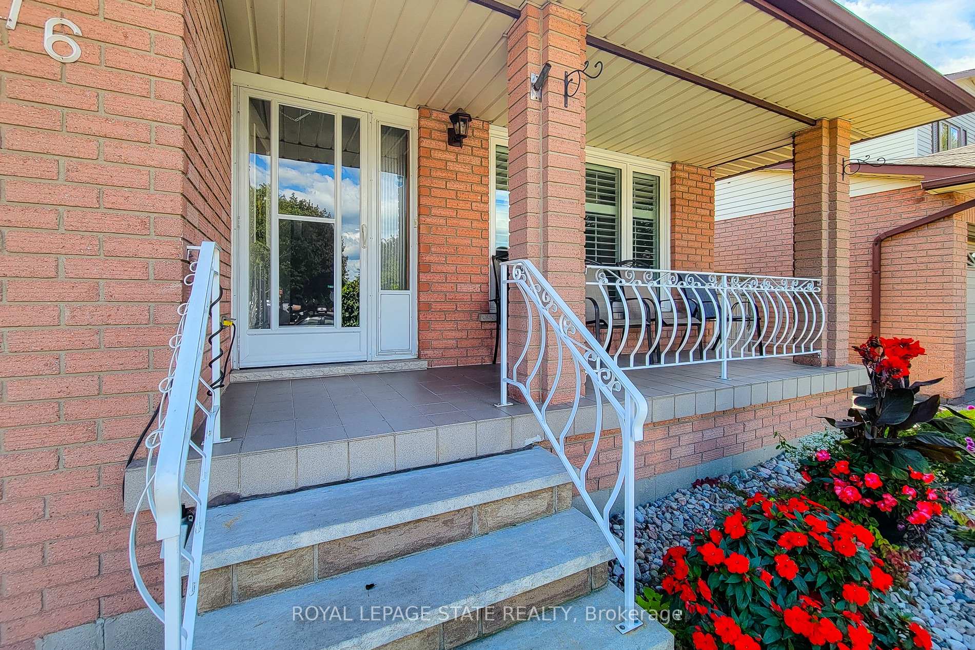 Photo 8 of 276 Greencedar Drive, Hamilton, Gurnett — HOMEH