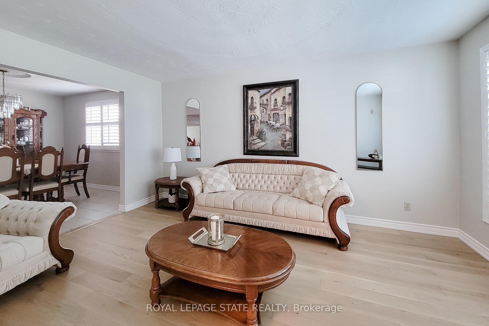 Photo 11 of 276 Greencedar Drive, Hamilton, Gurnett — HOMEH