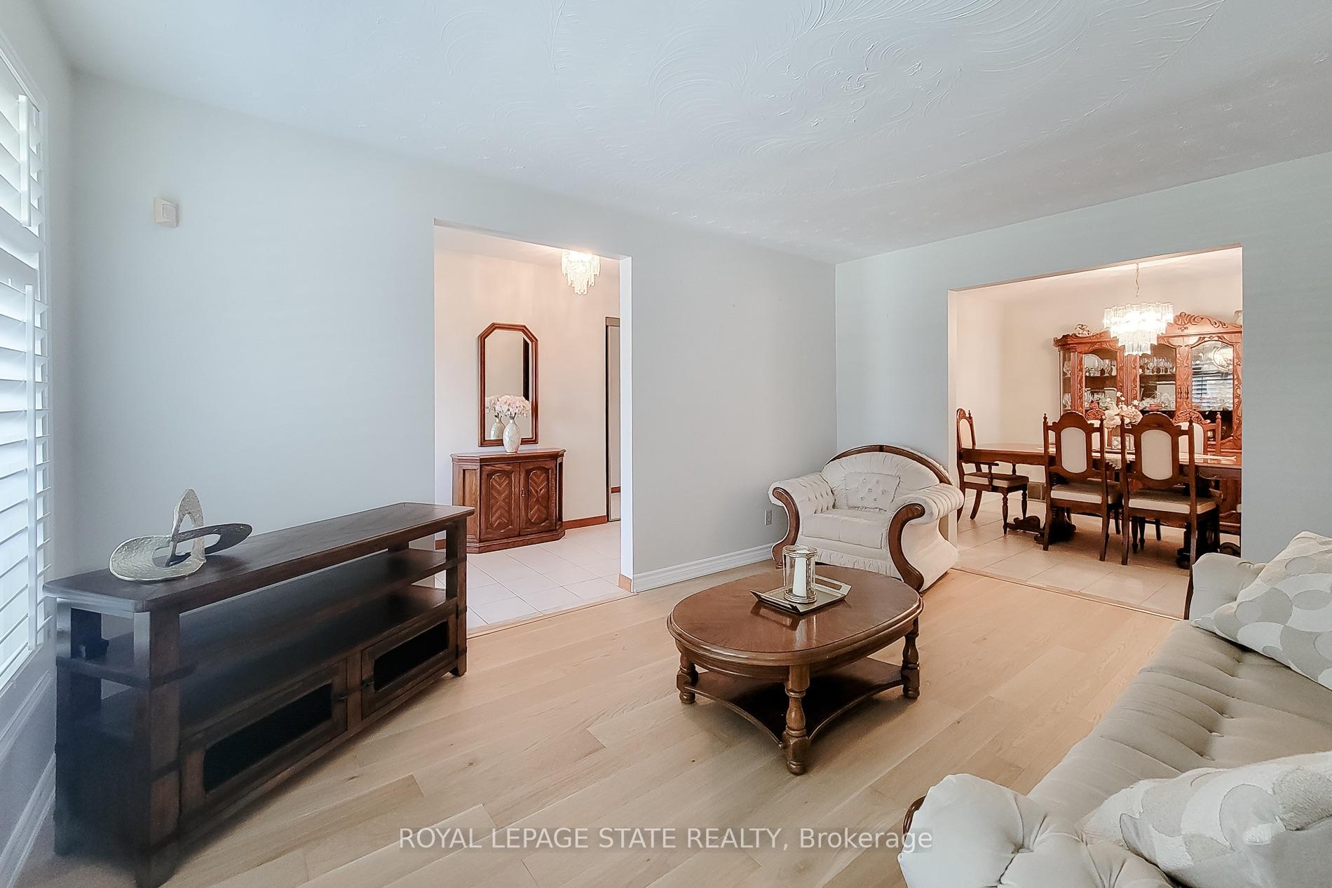 Photo 12 of 276 Greencedar Drive, Hamilton, Gurnett — HOMEH