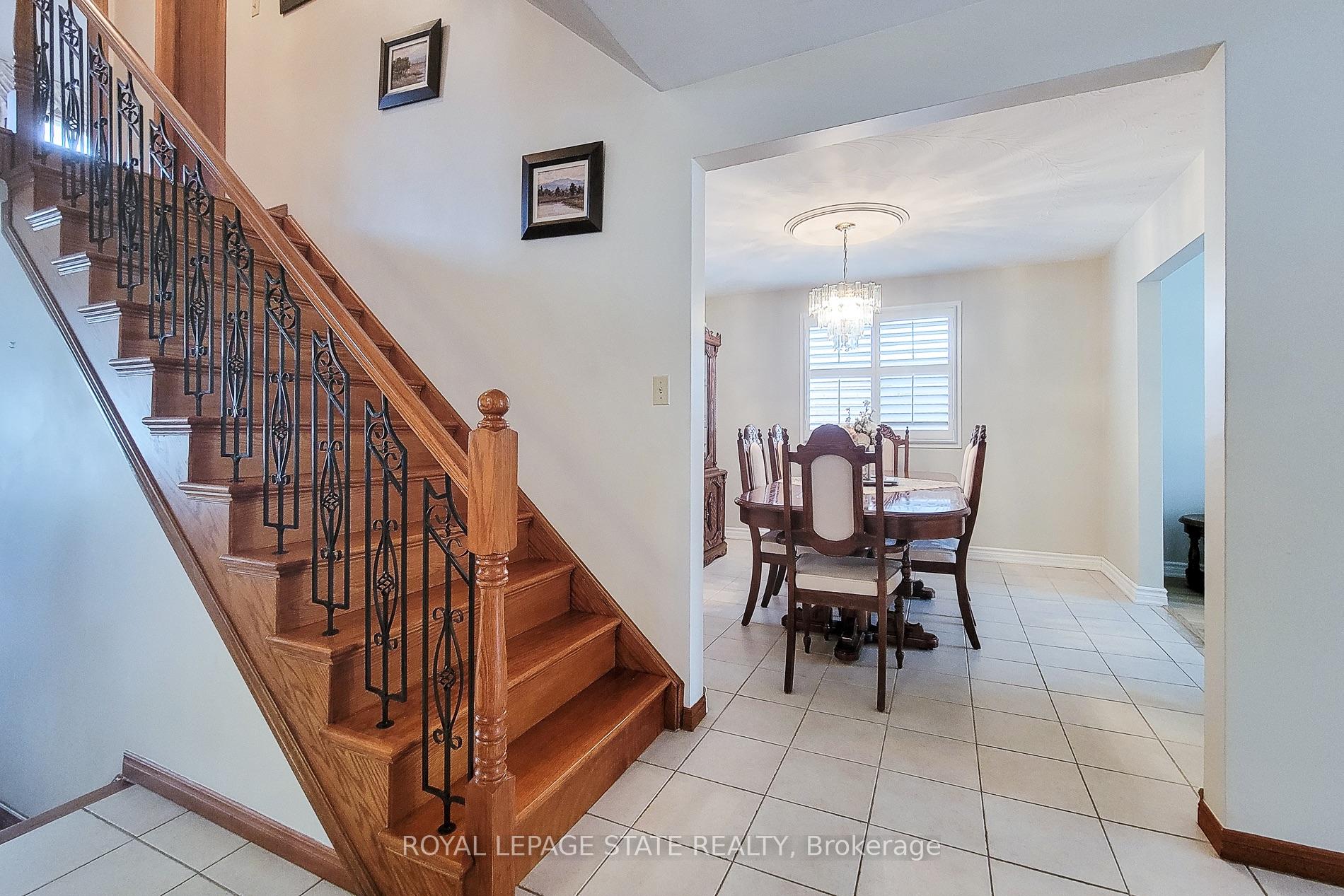 Photo 18 of 276 Greencedar Drive, Hamilton, Gurnett — HOMEH
