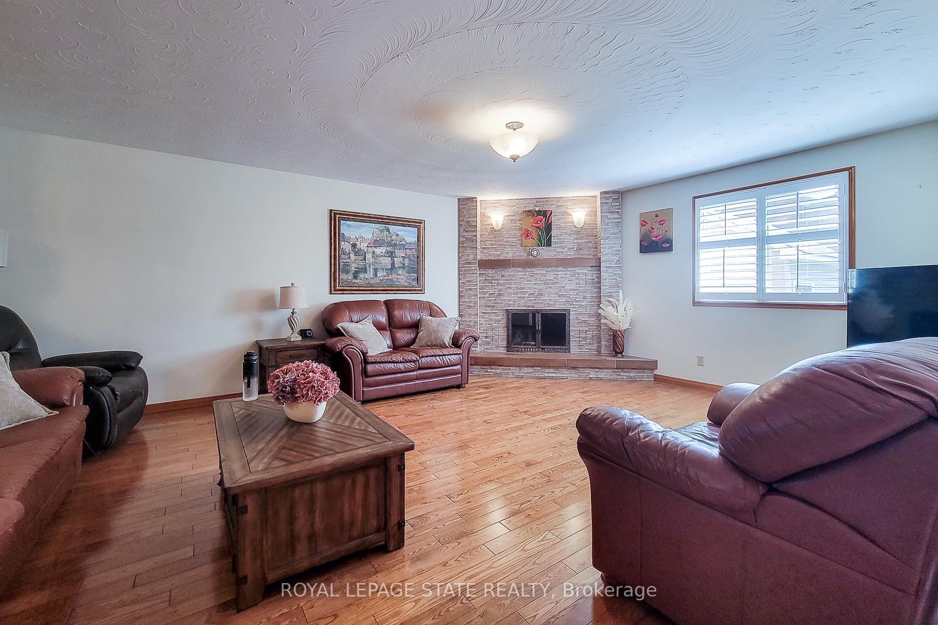 Photo 25 of 276 Greencedar Drive, Hamilton, Gurnett — HOMEH