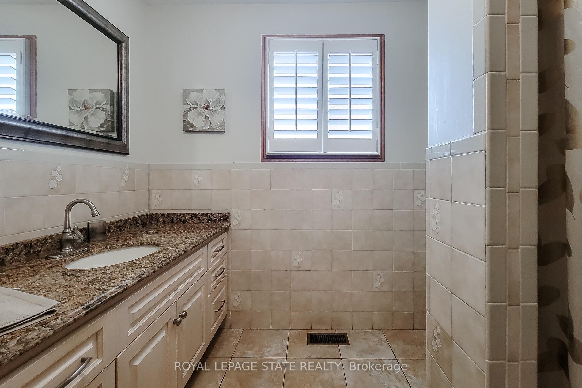 Photo 27 of 276 Greencedar Drive, Hamilton, Gurnett — HOMEH