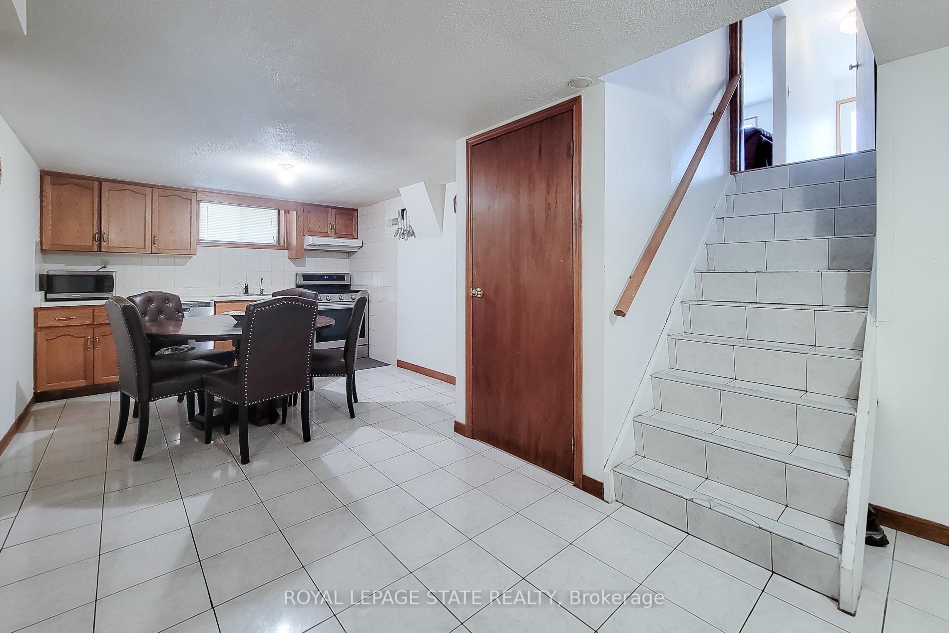 Photo 35 of 276 Greencedar Drive, Hamilton, Gurnett — HOMEH