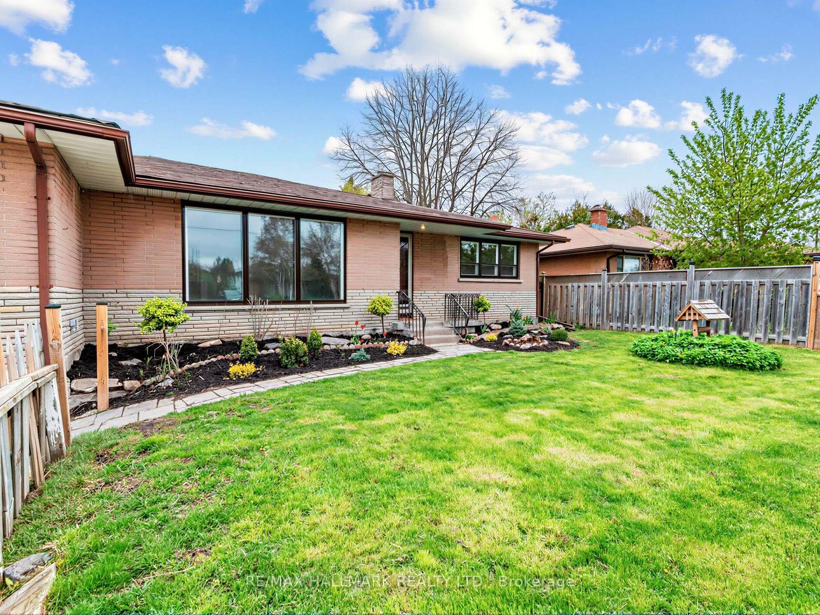 Photo 8 of 504 Wilson Road S, Oshawa, Central — HOMEH