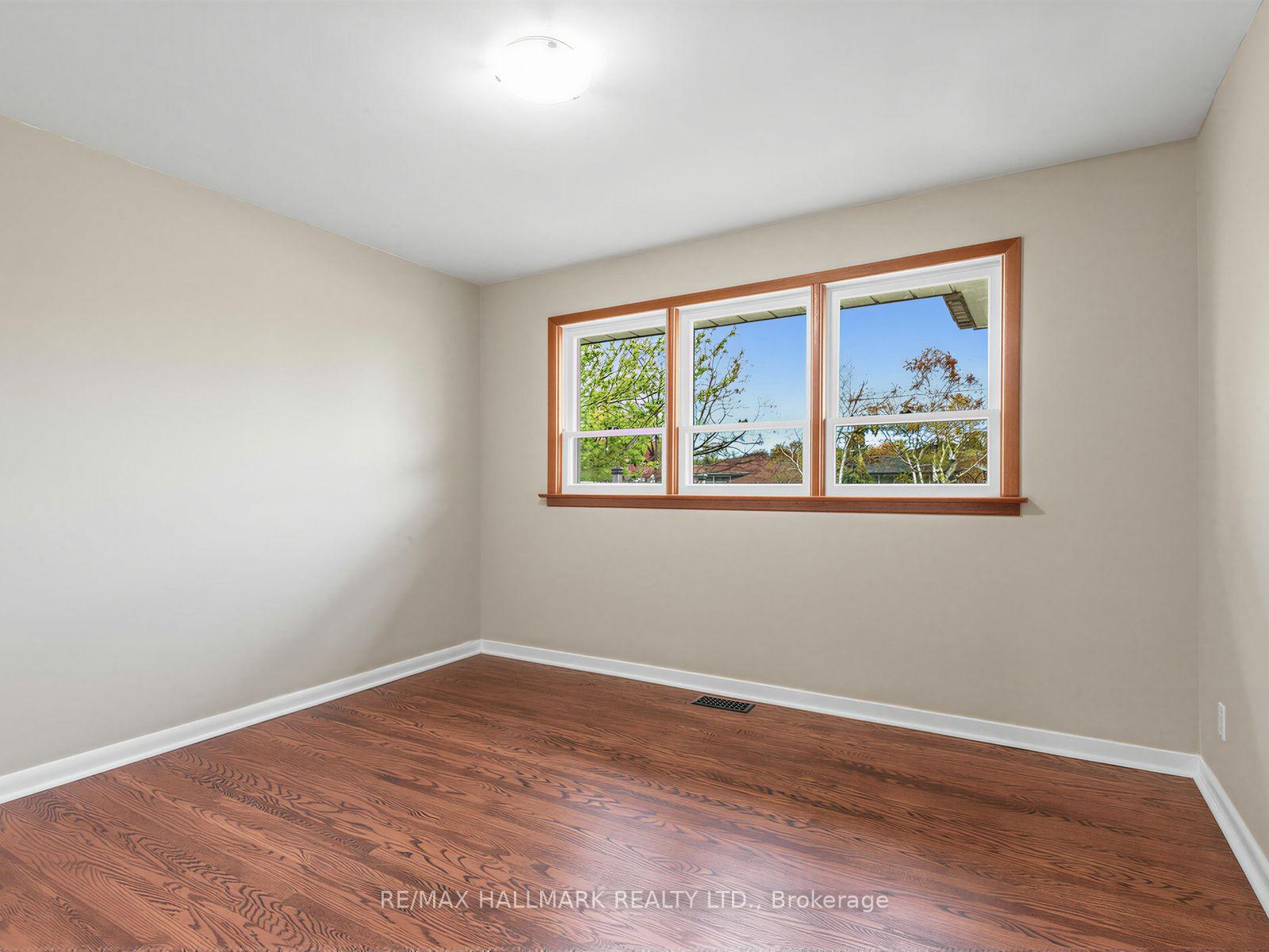 Photo 39 of 504 Wilson Road S, Oshawa, Central — HOMEH