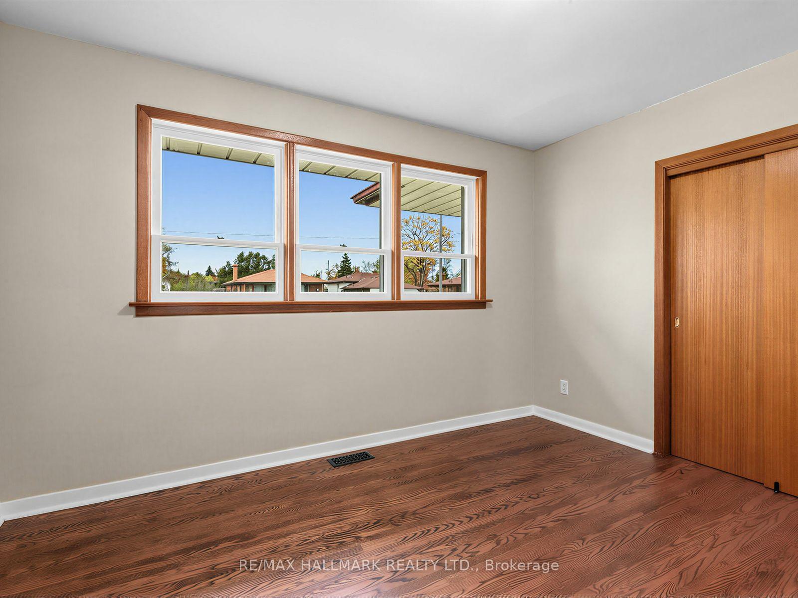 Photo 41 of 504 Wilson Road S, Oshawa, Central — HOMEH