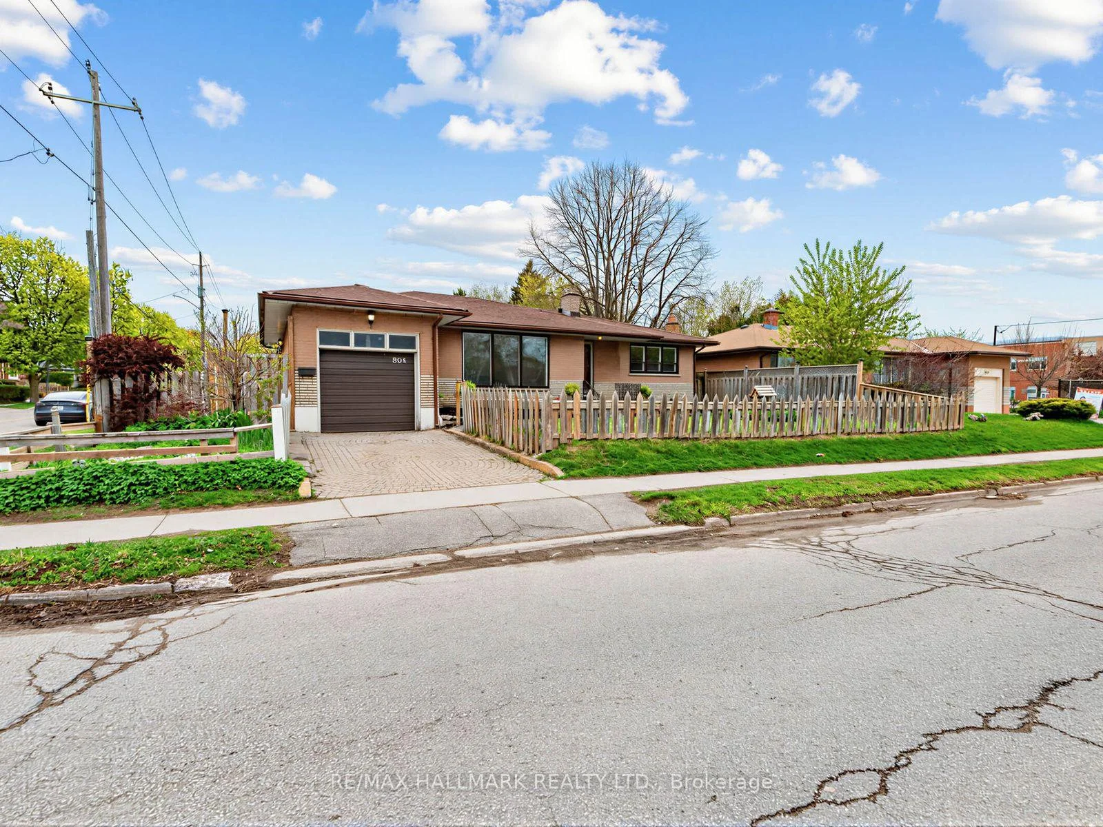 Photo 22 of 504 Wilson Road S, Oshawa, Central — HOMEH