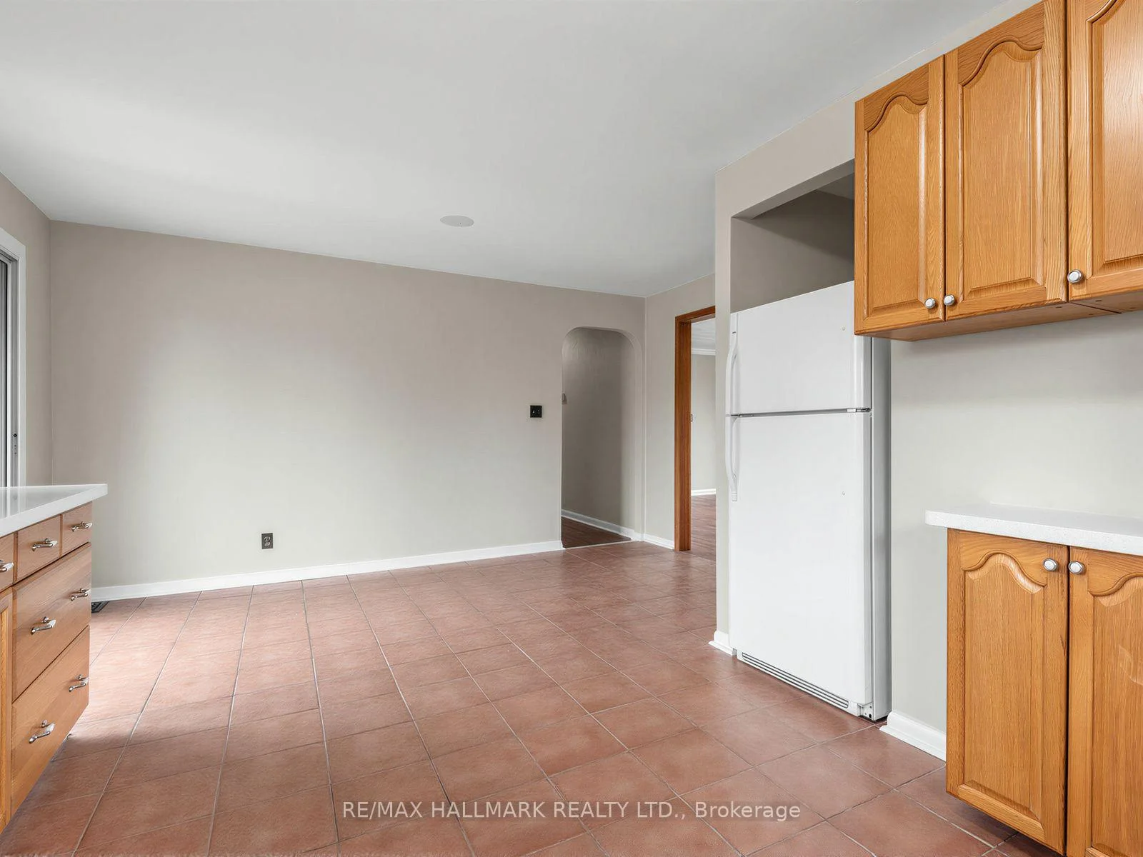 Photo 31 of 504 Wilson Road S, Oshawa, Central — HOMEH